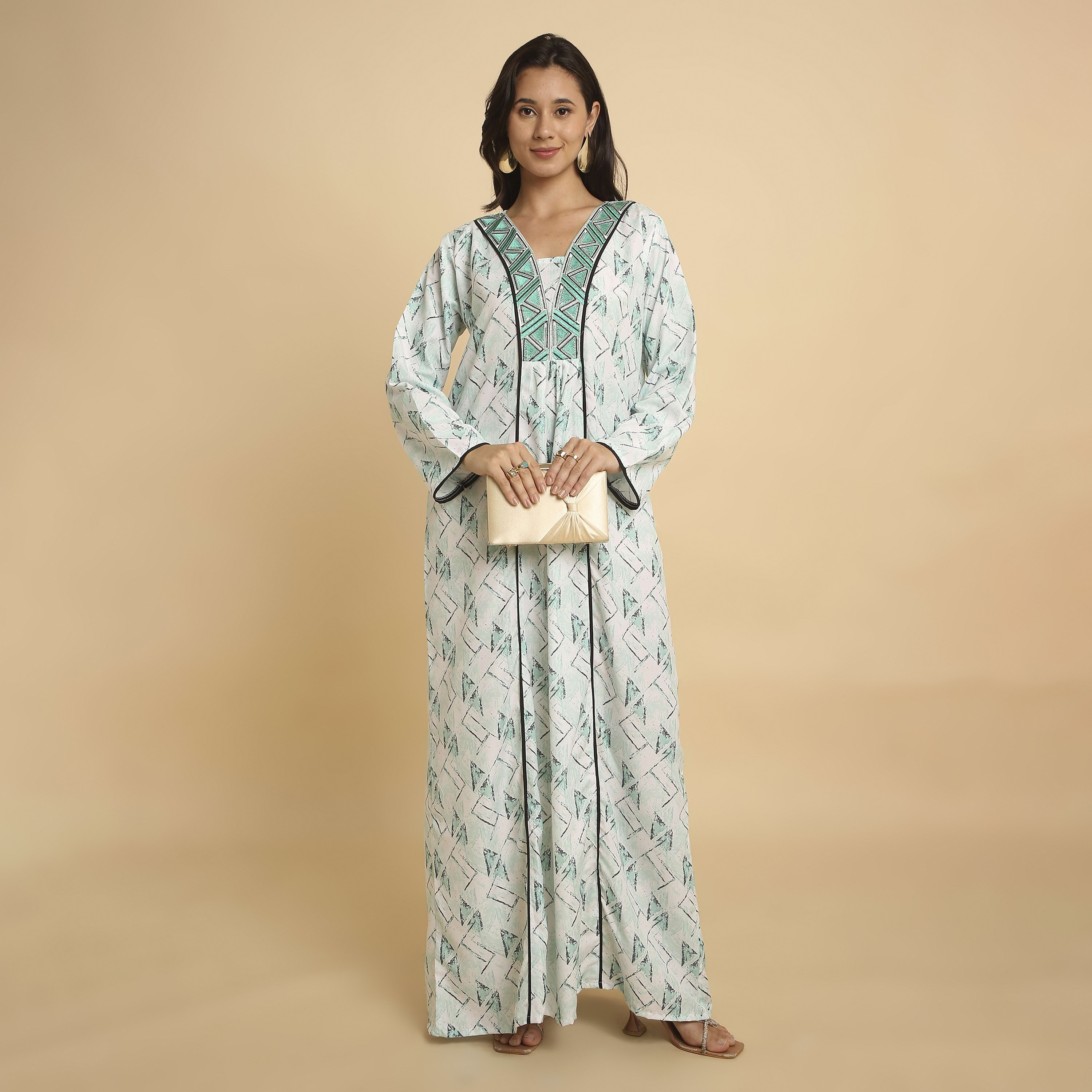 جلابية نسائية بفتحة رقبة "V" وطبعة "جيوميتريك أبستراكت" من هنا أند سارة-women-arabicclothing-jalabiyas-image-11