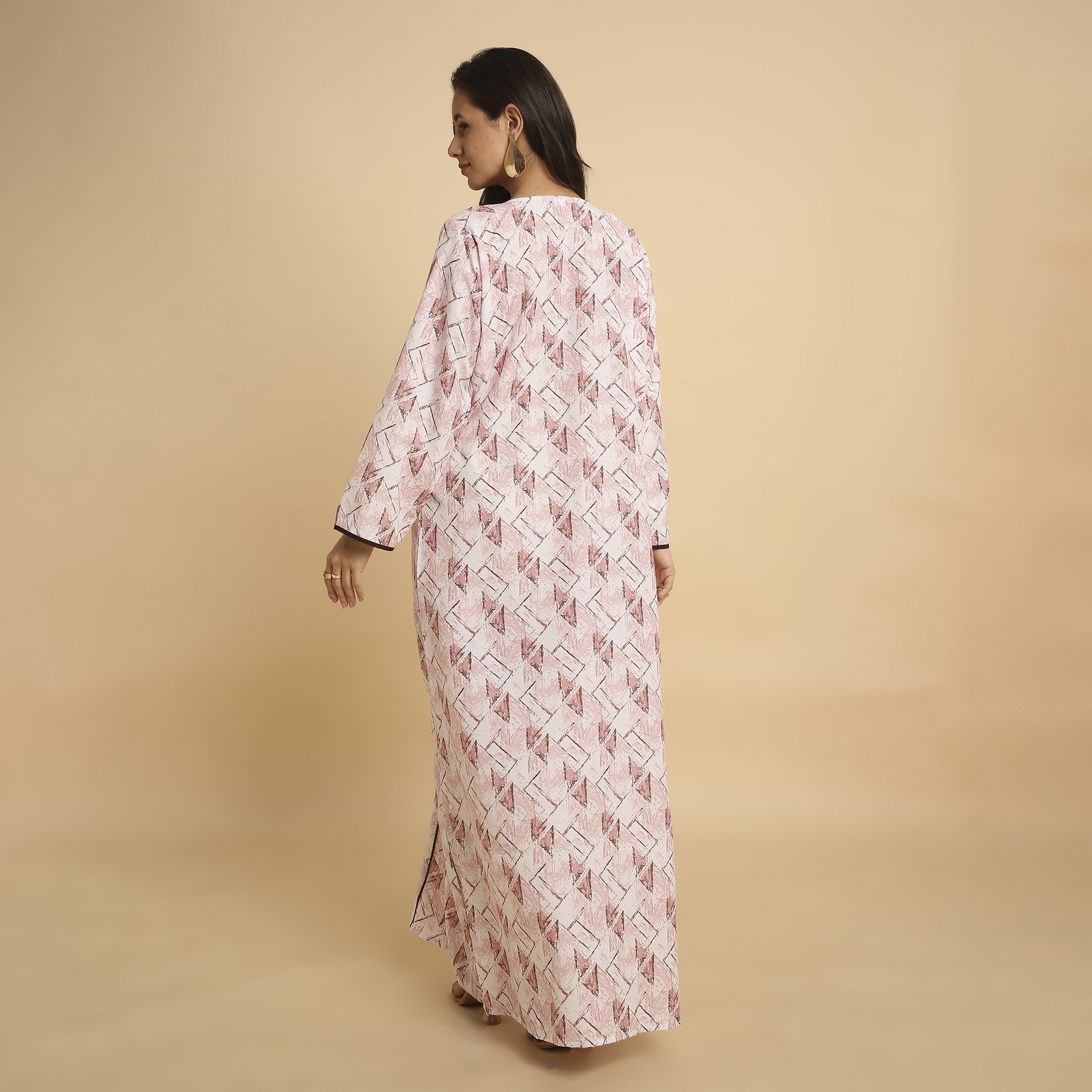 جلابية نسائية بفتحة رقبة "V" وطبعة "جيوميتريك أبستراكت" من هنا أند سارة-women-arabicclothing-jalabiyas-image-10