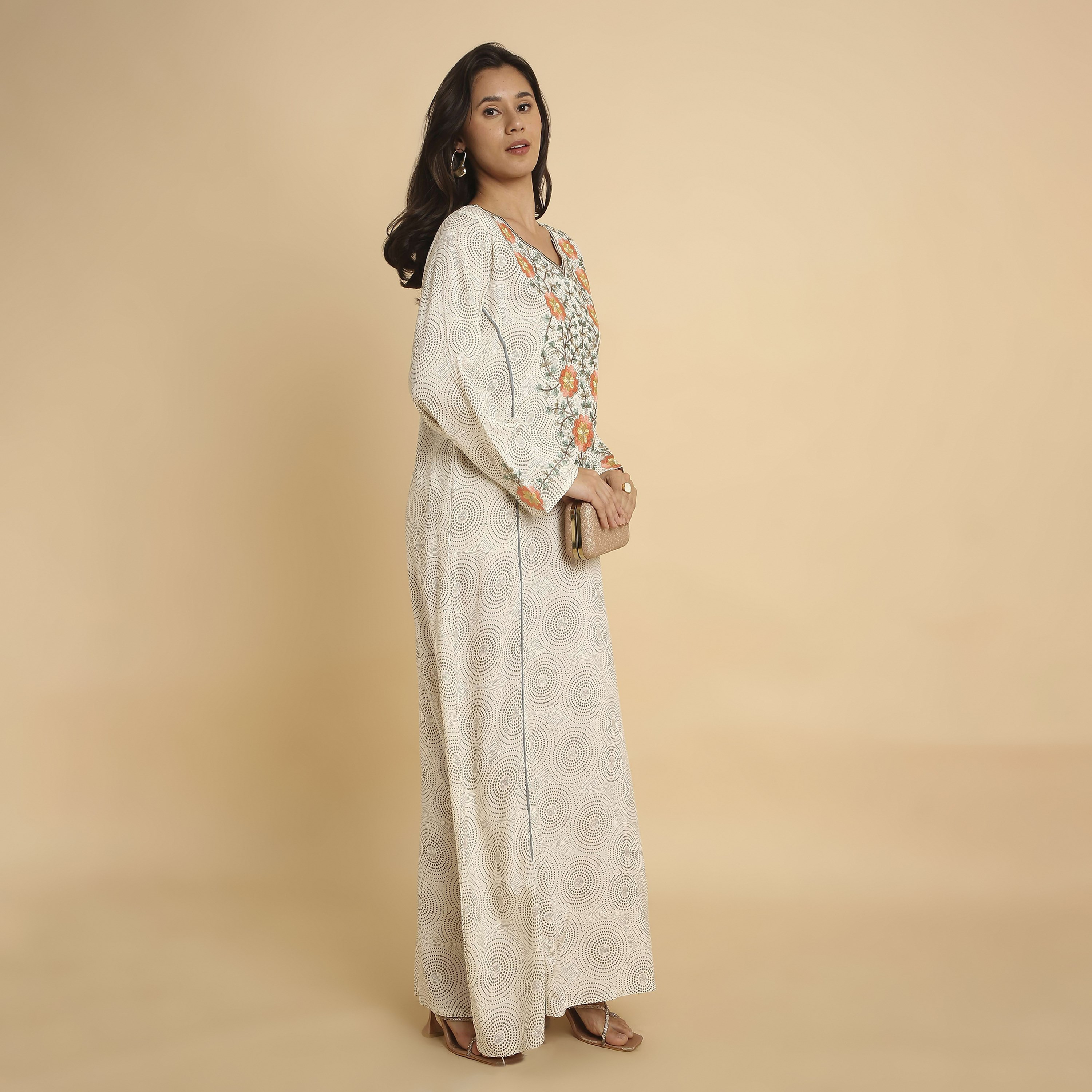 HanaandSara Circular Print Floral Embroidered Yoke Notched Round Neck Women's Jalabiya-women-arabicclothing-jalabiyas-image-9