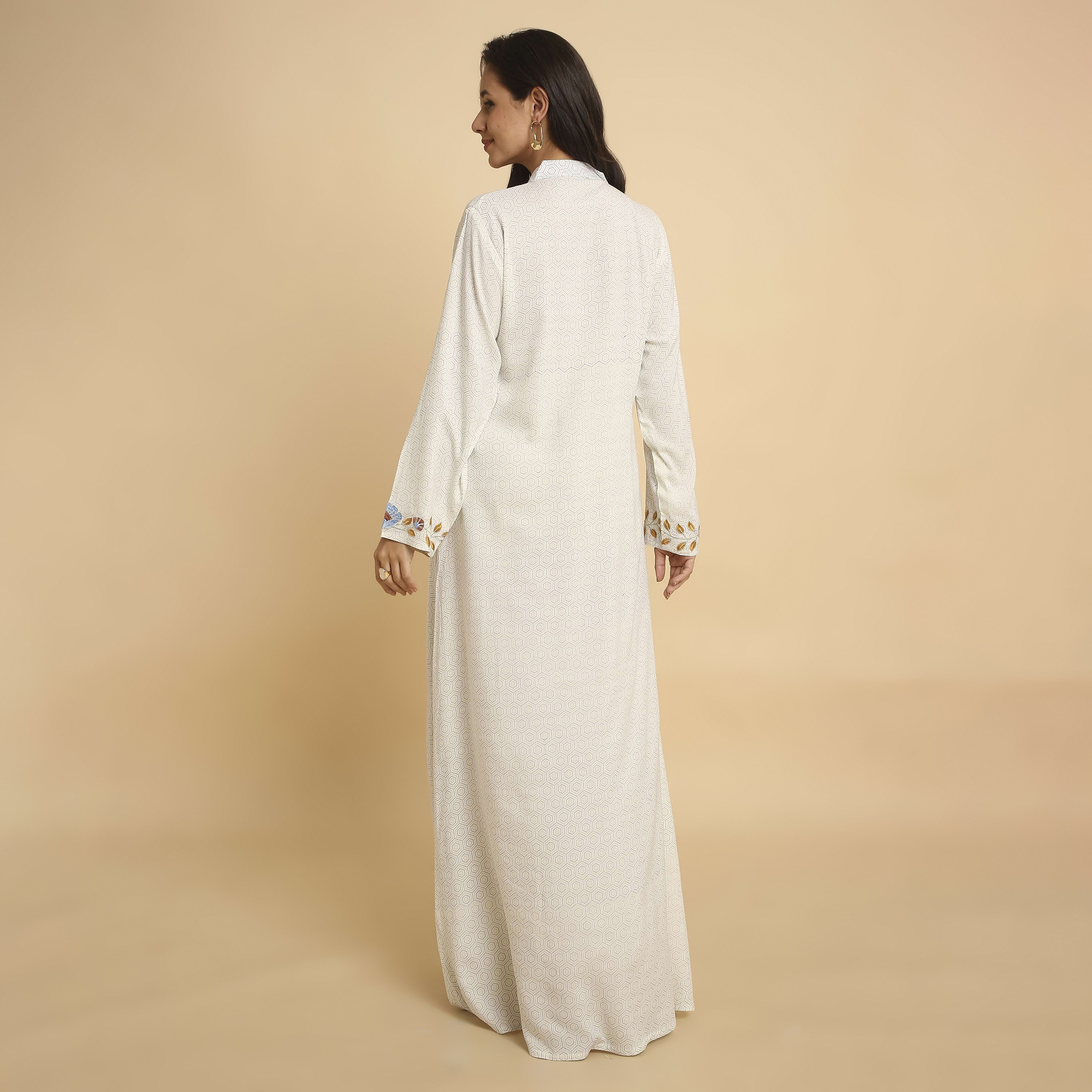 HanaandSara Geometric Print Floral Embroidered Yoke Mandarin Collar Women's Jalabiya-women-arabicclothing-jalabiyas-image-15