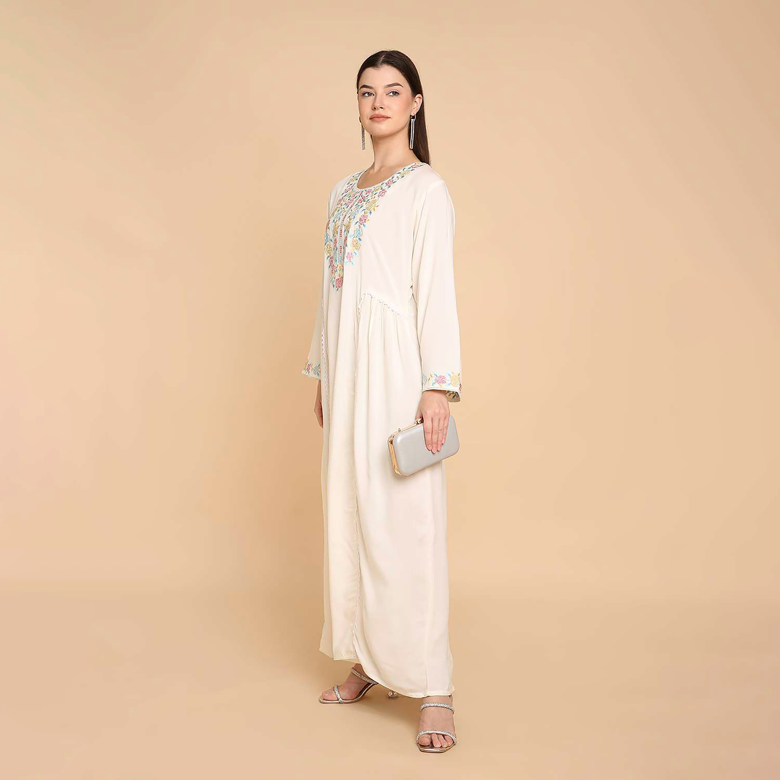 جلابية نسائية بصدرية مطرزة من هنا اند سارة-women-arabicclothing-jalabiyas-image-3