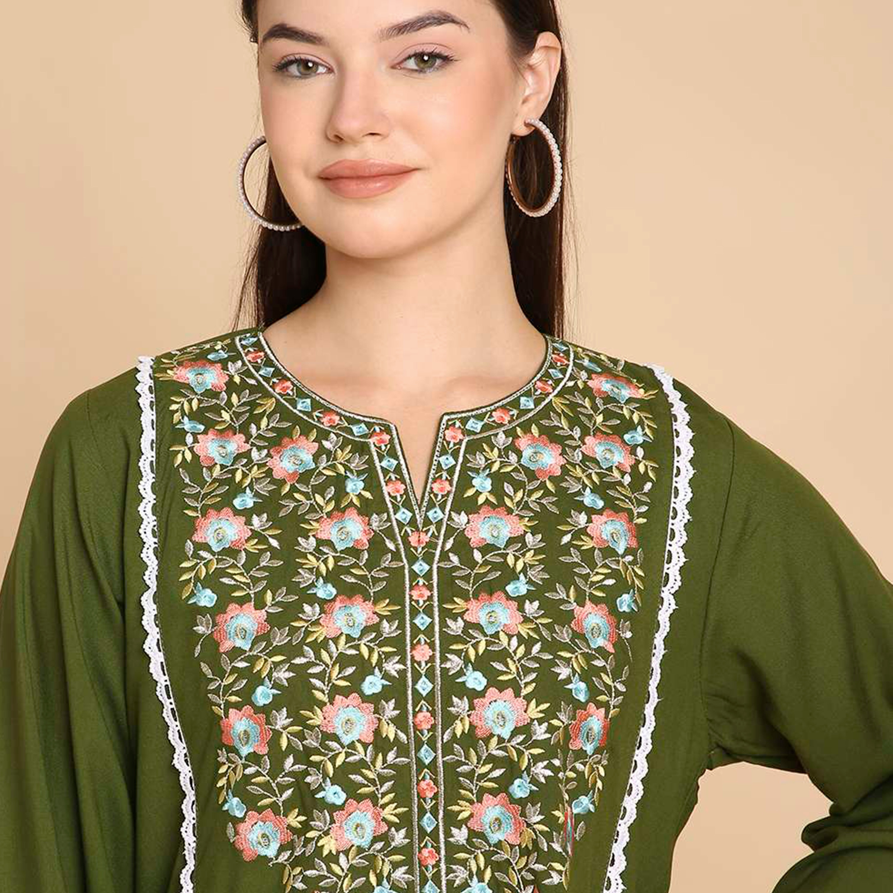 جلابية نسائية مطرزة بالزهور من هانا اند سارة-women-arabicclothing-jalabiyas-image-2