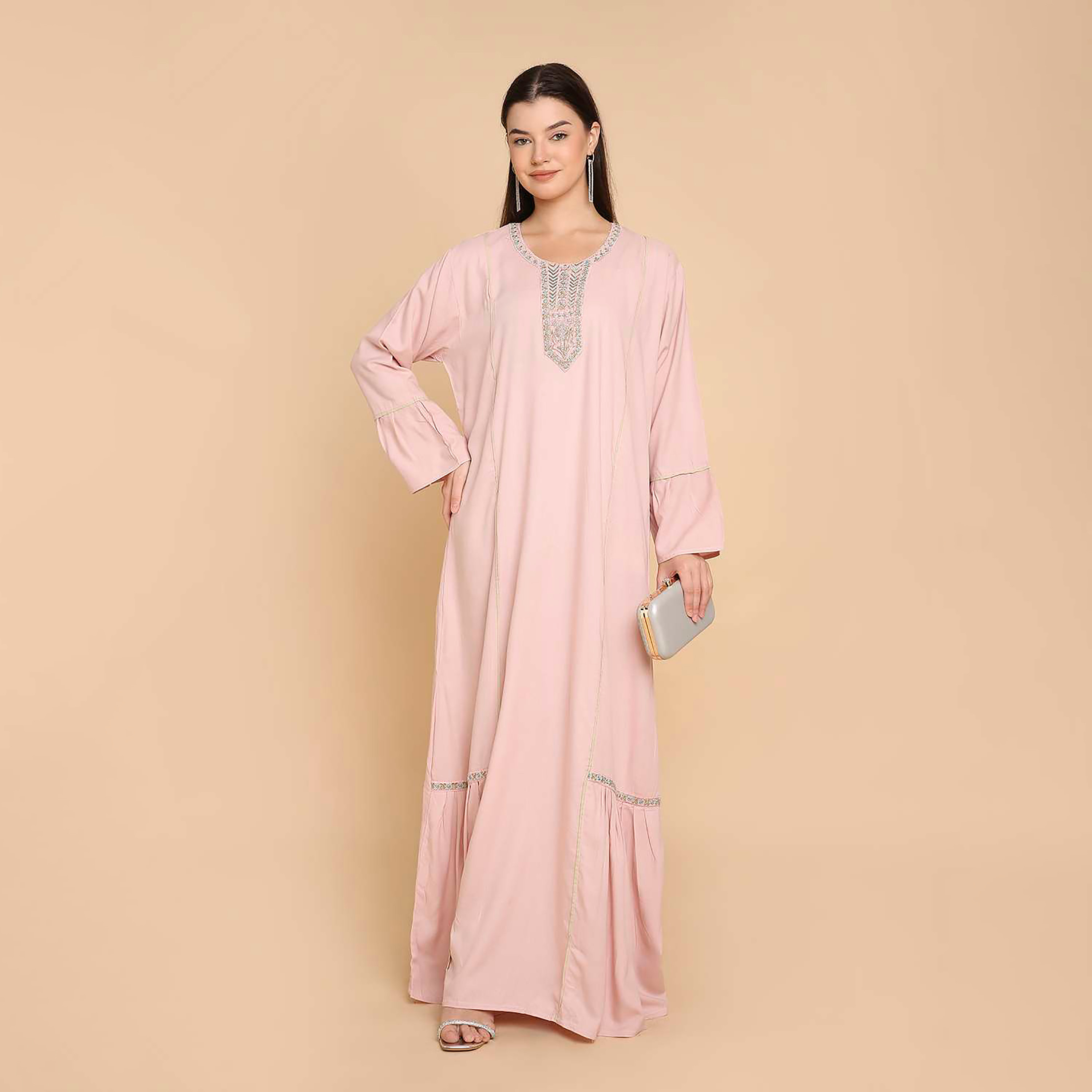 جلابية نسائية بياقة مطرزة وأكمام جرس من هناأندسارة-women-arabicclothing-jalabiyas-image-6