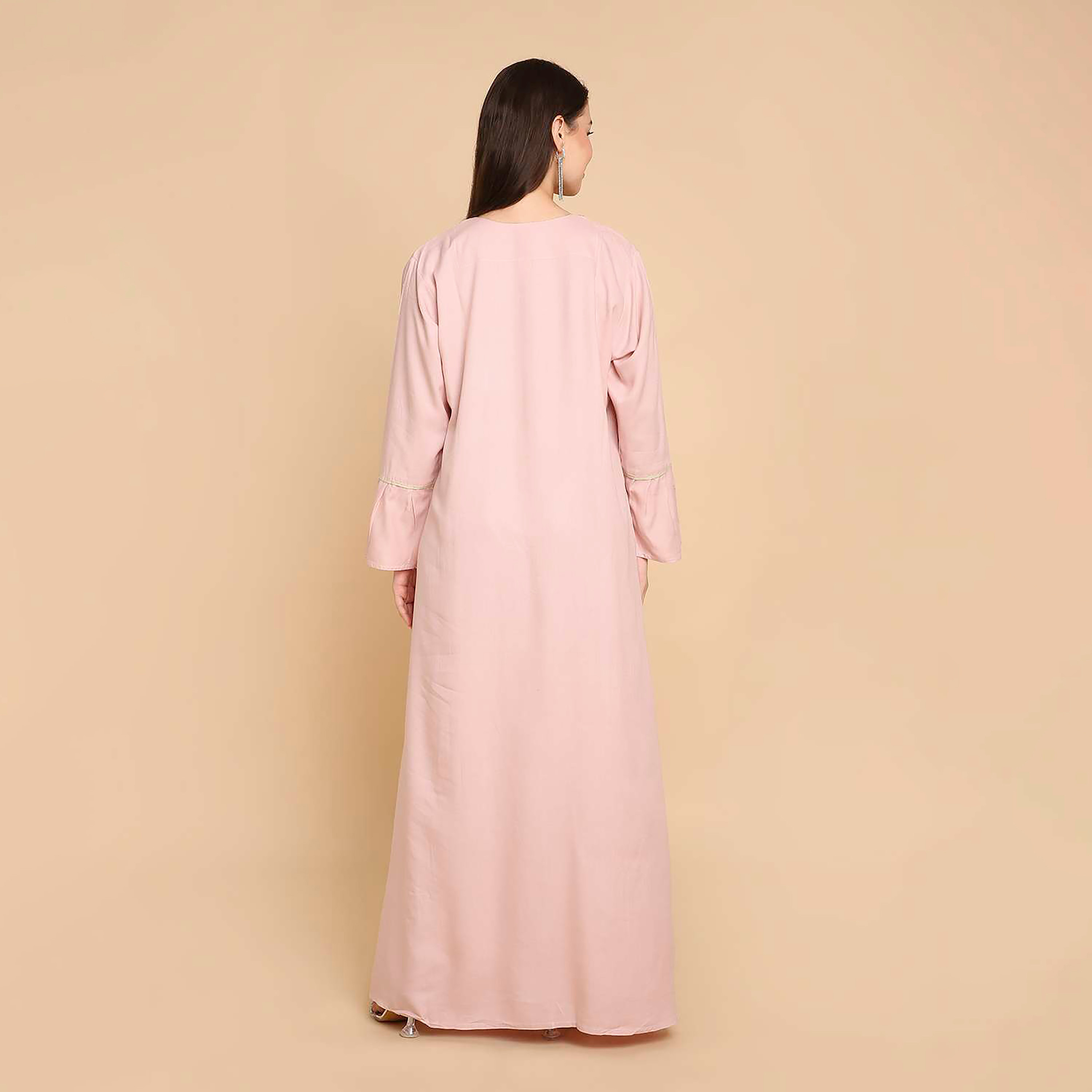 جلابية نسائية بياقة مطرزة وأكمام جرس من هناأندسارة-women-arabicclothing-jalabiyas-image-10