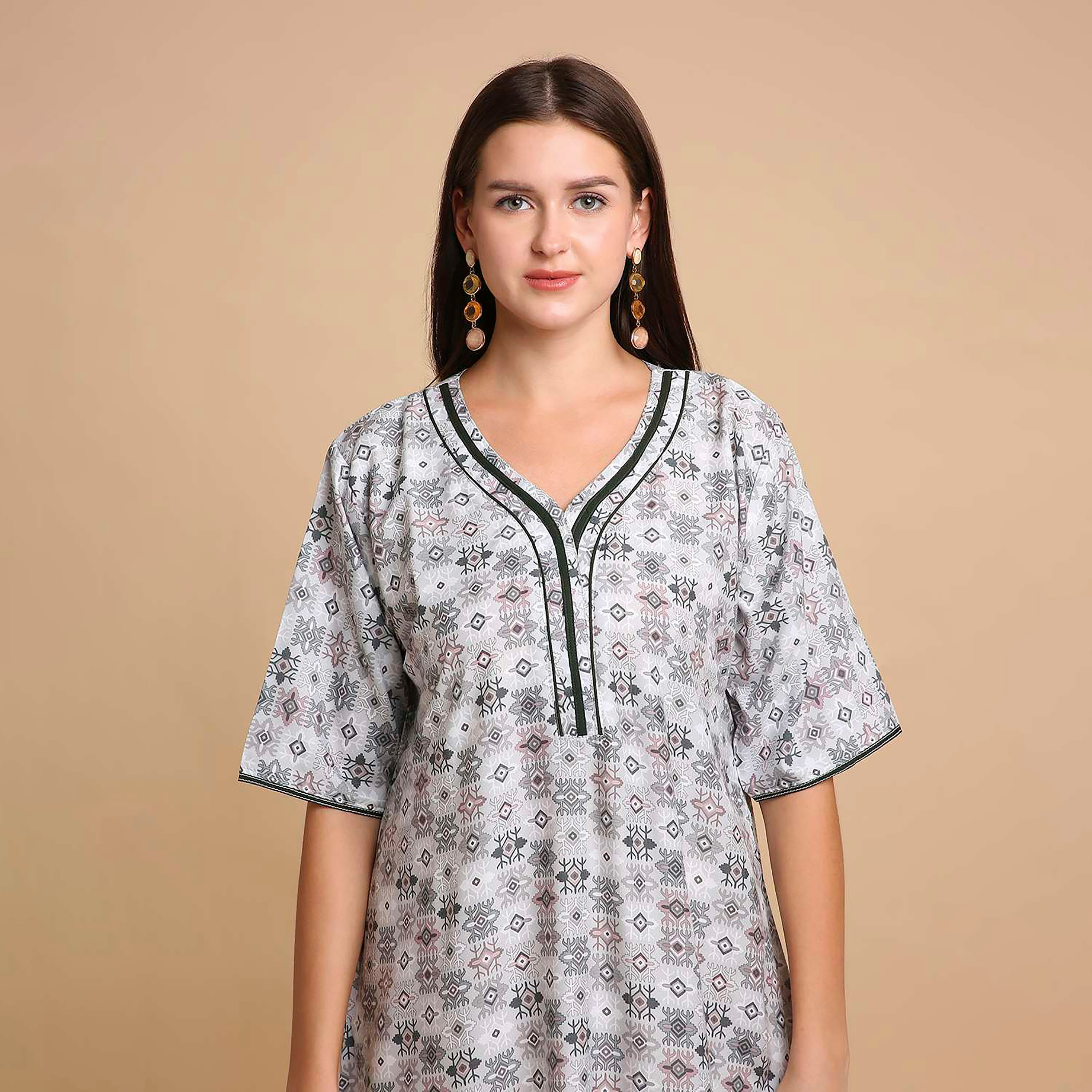 جلابية نسائية بطبعة أشكال هندسية من هانا اند سارة-women-arabicclothing-jalabiyas-image-2