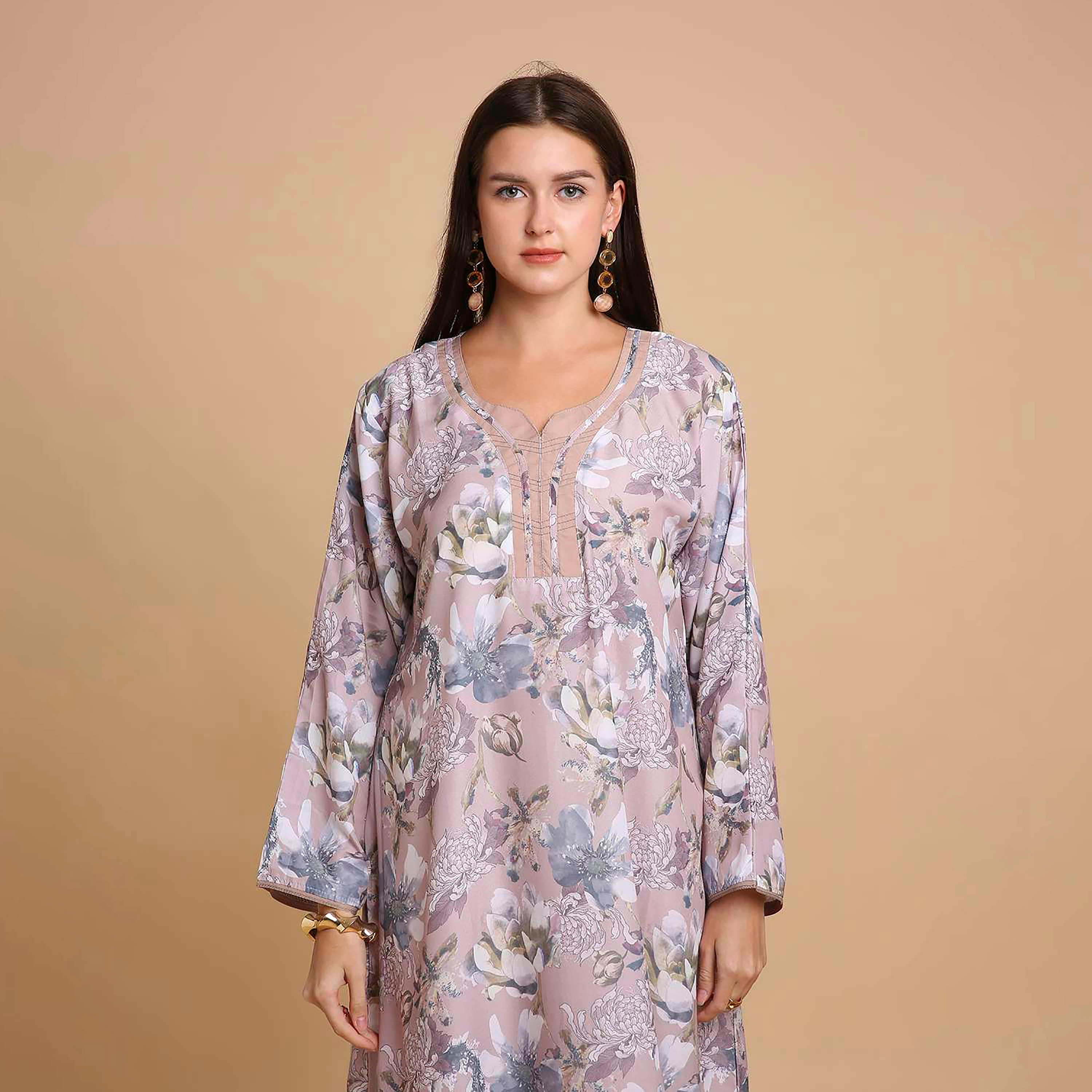 جلابية نسائية بطبعة ورود من هانا اند سارة-women-arabicclothing-jalabiyas-image-2