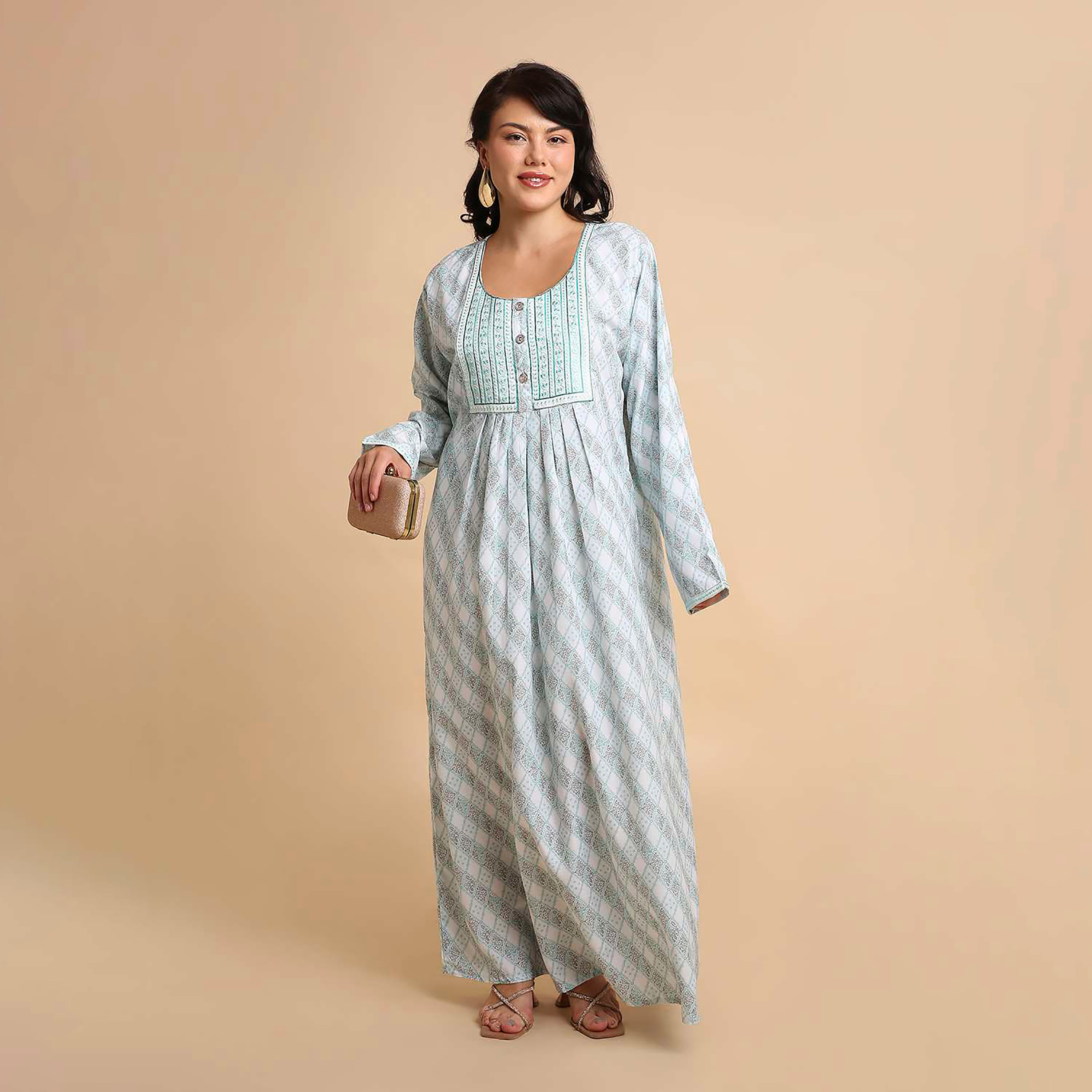 جلابية نسائية بنقشة هندسية وتطريز على الصدر من هنا آند سارة-women-arabicclothing-jalabiyas-image-1