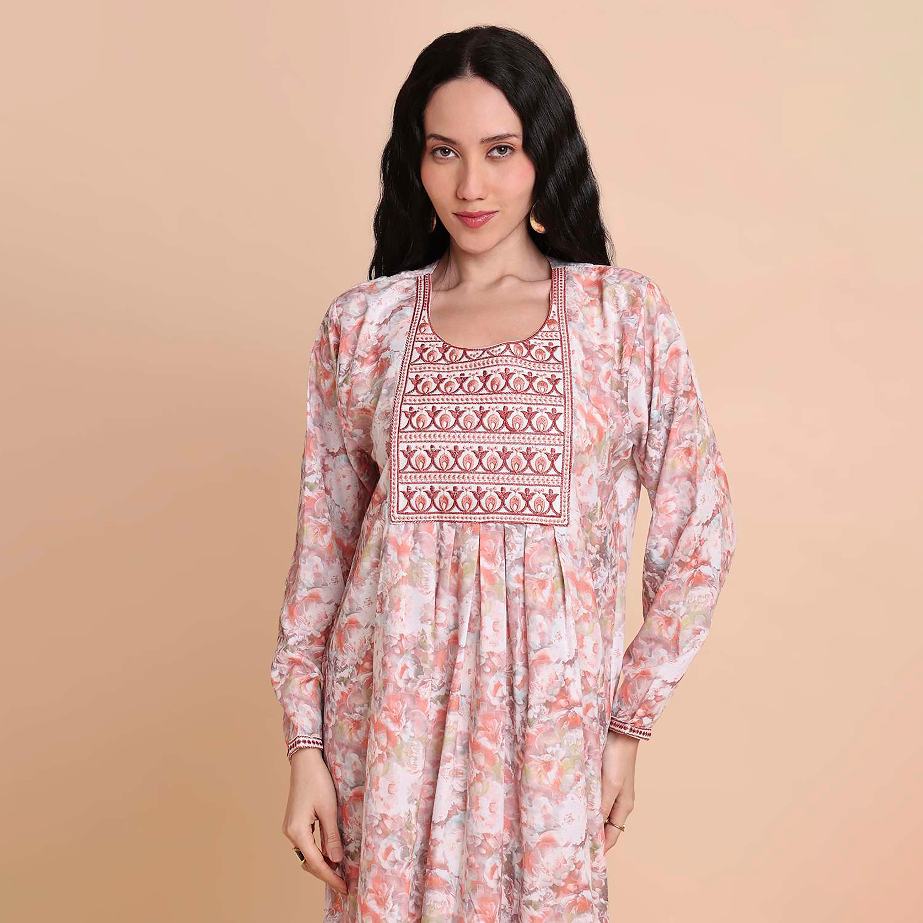 جلابية نسائية مطرزة بنقشة زهور من هنا اند سارة-women-arabicclothing-jalabiyas-image-2