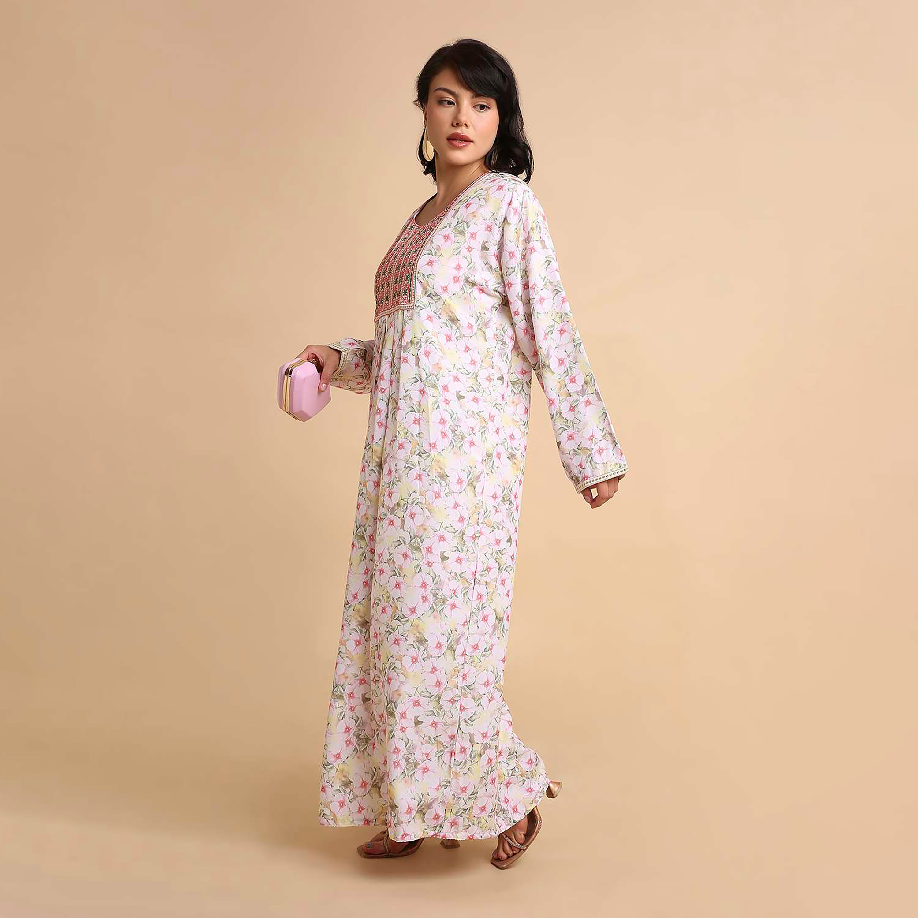 جلابية نسائية مطرزة بنقشة زهور من هنا اند سارة-women-arabicclothing-jalabiyas-image-13