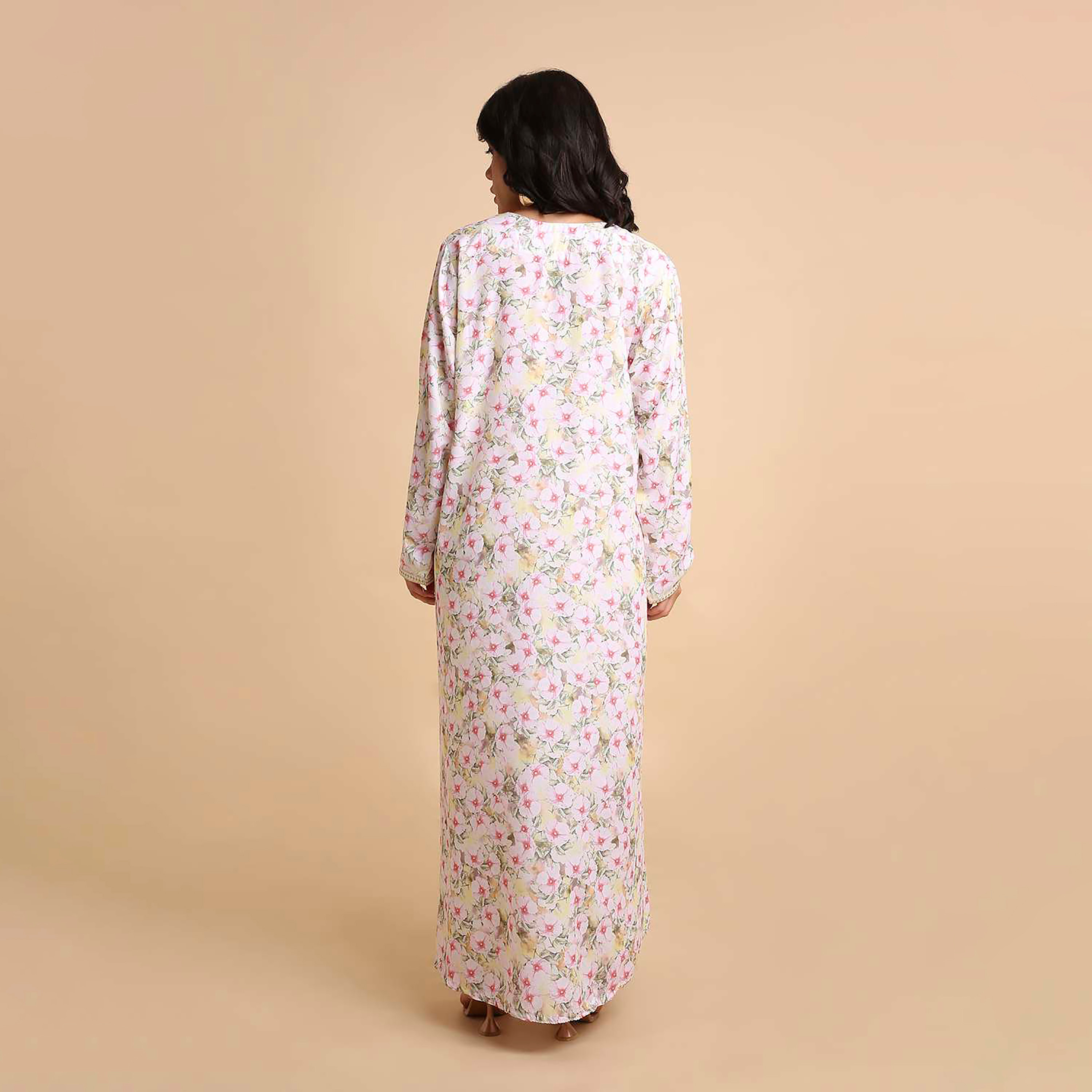 جلابية نسائية مطرزة بنقشة زهور من هنا اند سارة-women-arabicclothing-jalabiyas-image-15