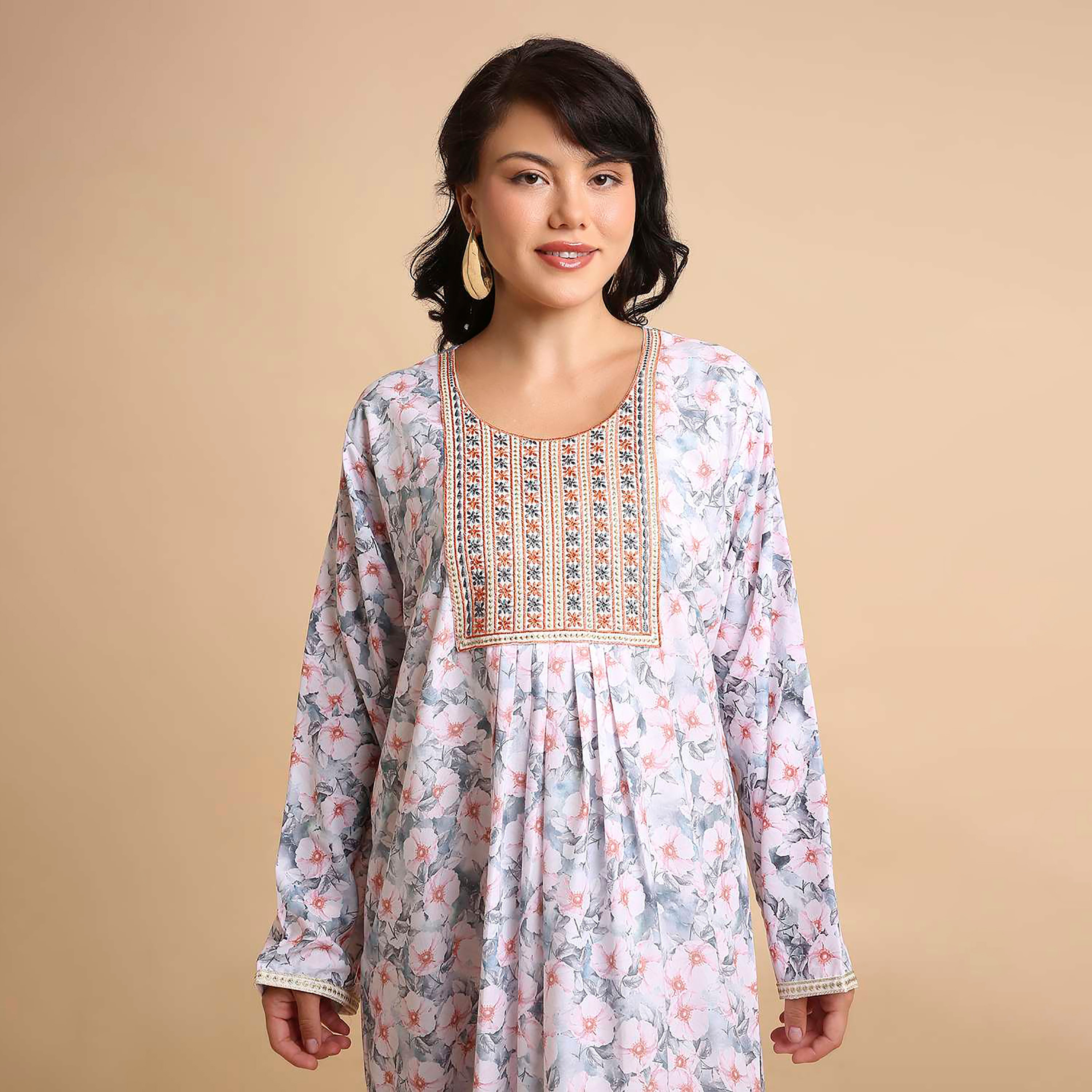 جلابية نسائية مطرزة بنقشة زهور من هنا اند سارة-women-arabicclothing-jalabiyas-image-7