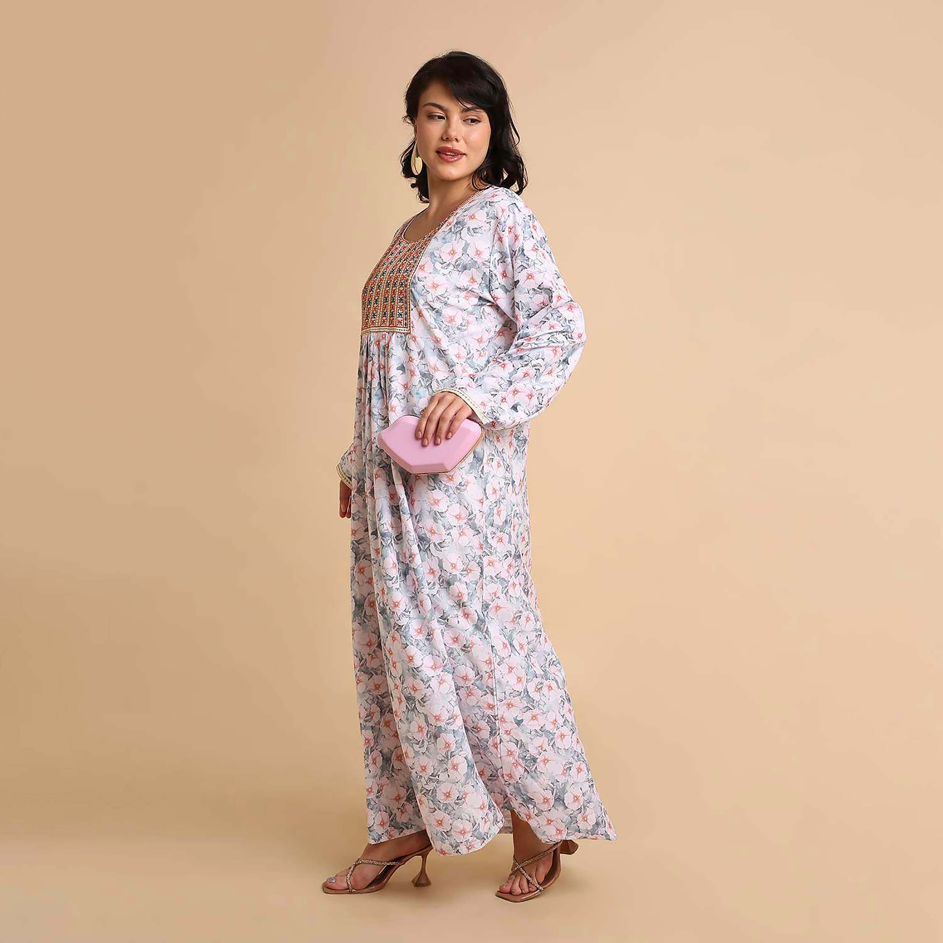 جلابية نسائية مطرزة بنقشة زهور من هنا اند سارة-women-arabicclothing-jalabiyas-image-8