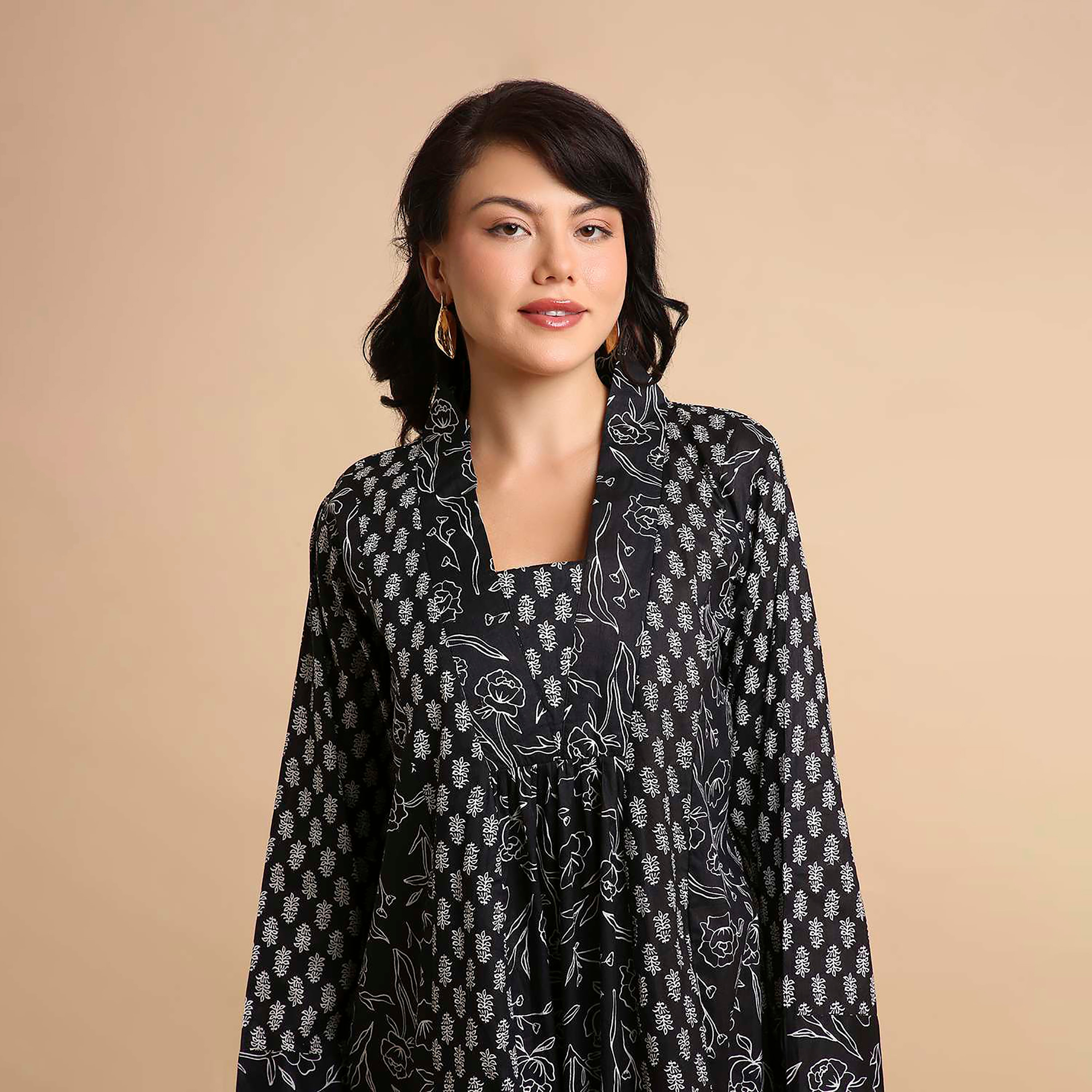 HanaandSara Floral Booti Print Square Neck Cotton Women's Jalabiya-women-arabicclothing-jalabiyas-image-7