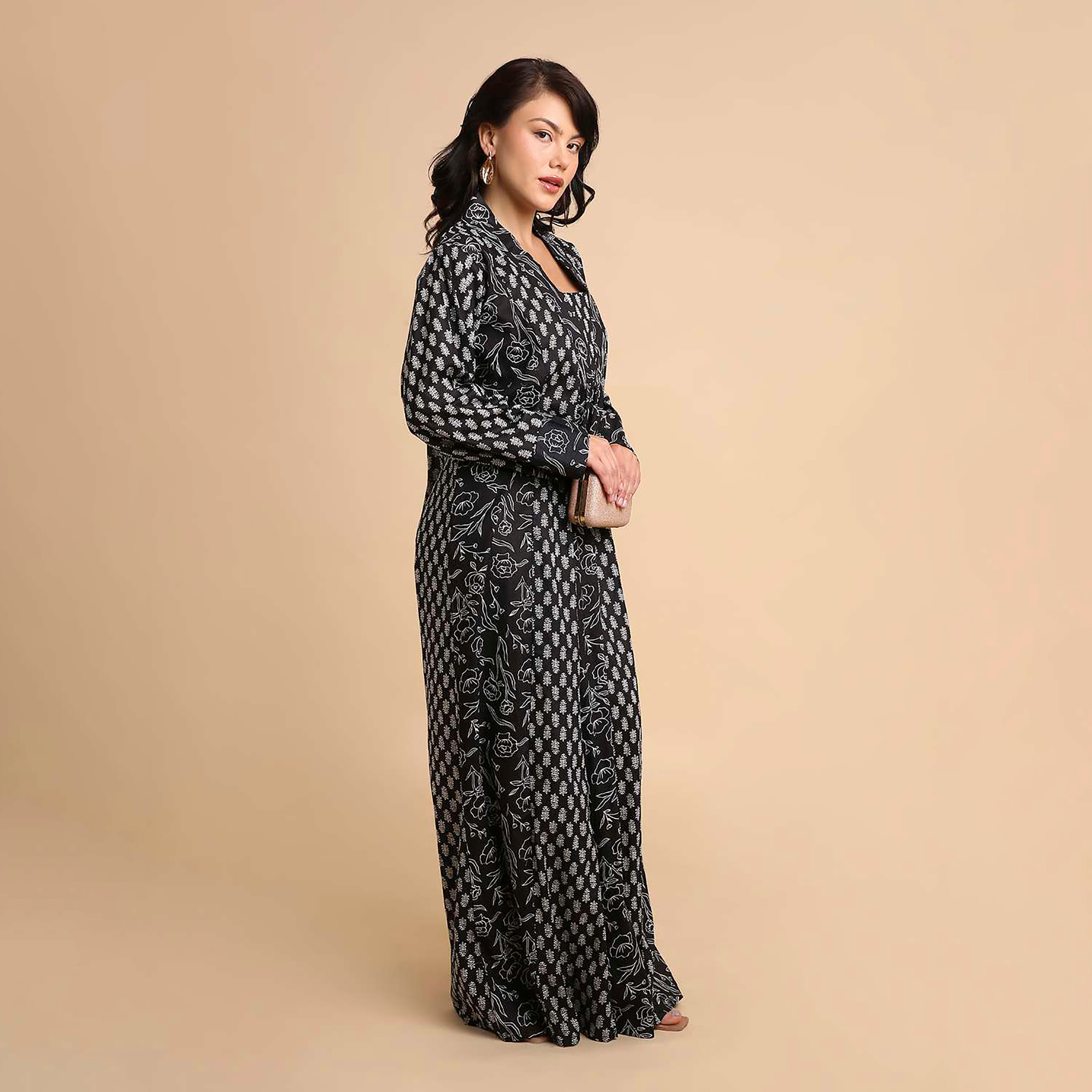 HanaandSara Floral Booti Print Square Neck Cotton Women's Jalabiya-women-arabicclothing-jalabiyas-image-9