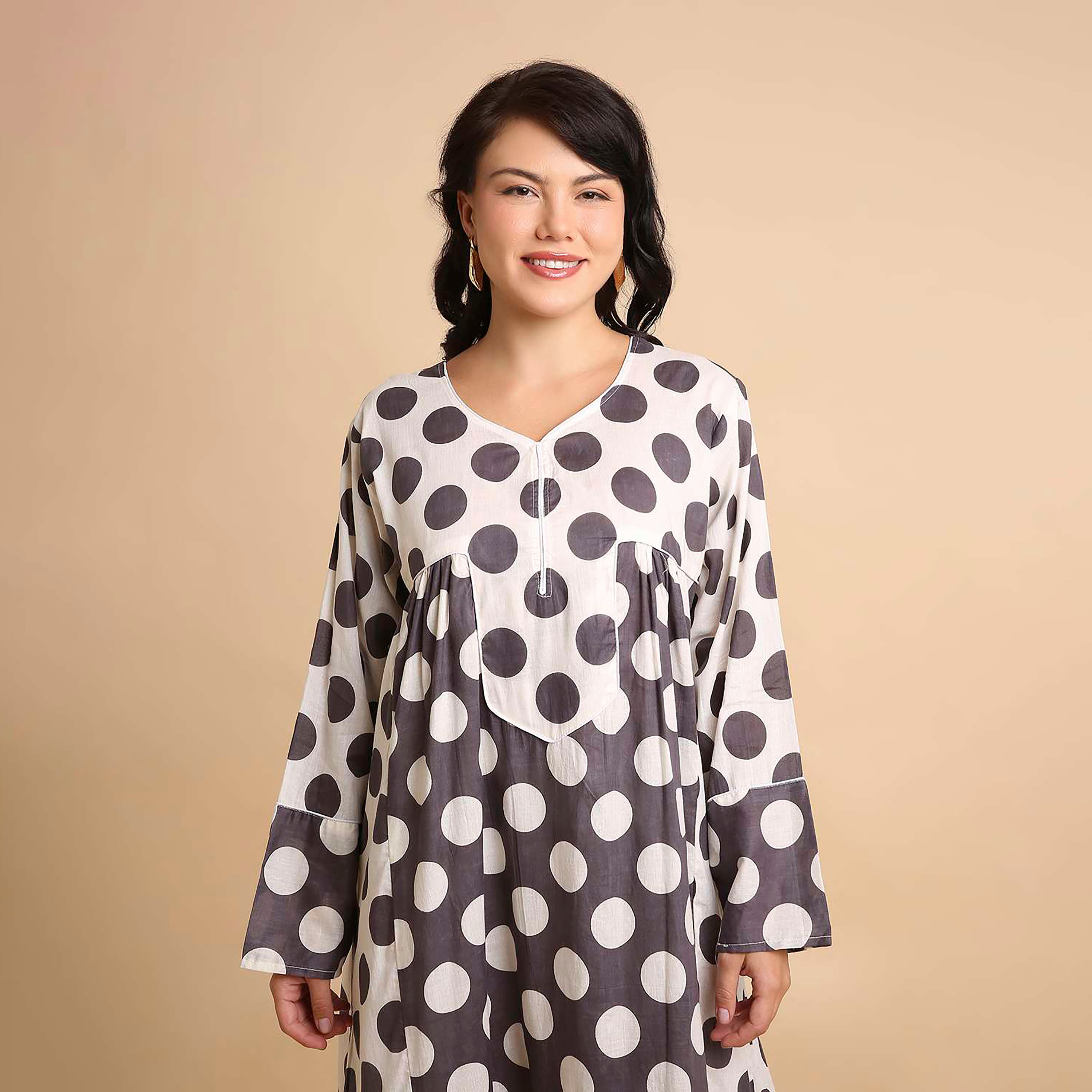 جلابية نسائية قطنية بنقاط بولكا من هنا آند سارة-women-arabicclothing-jalabiyas-image-2