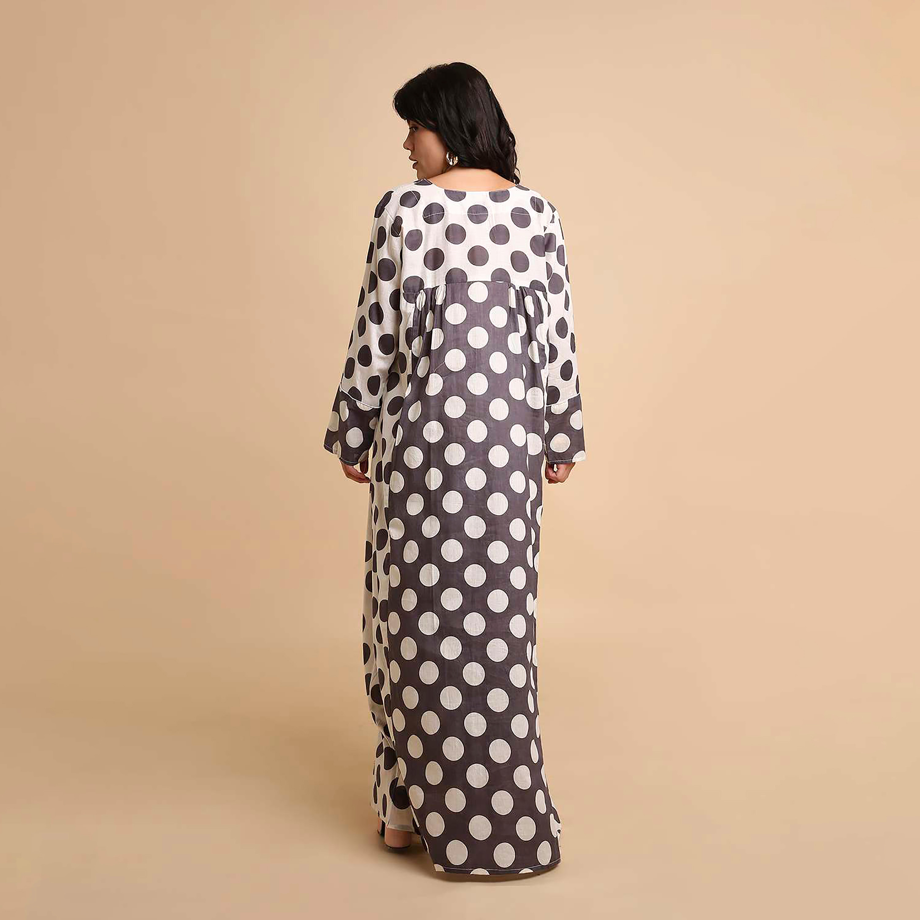 جلابية نسائية قطنية بنقاط بولكا من هنا آند سارة-women-arabicclothing-jalabiyas-image-30