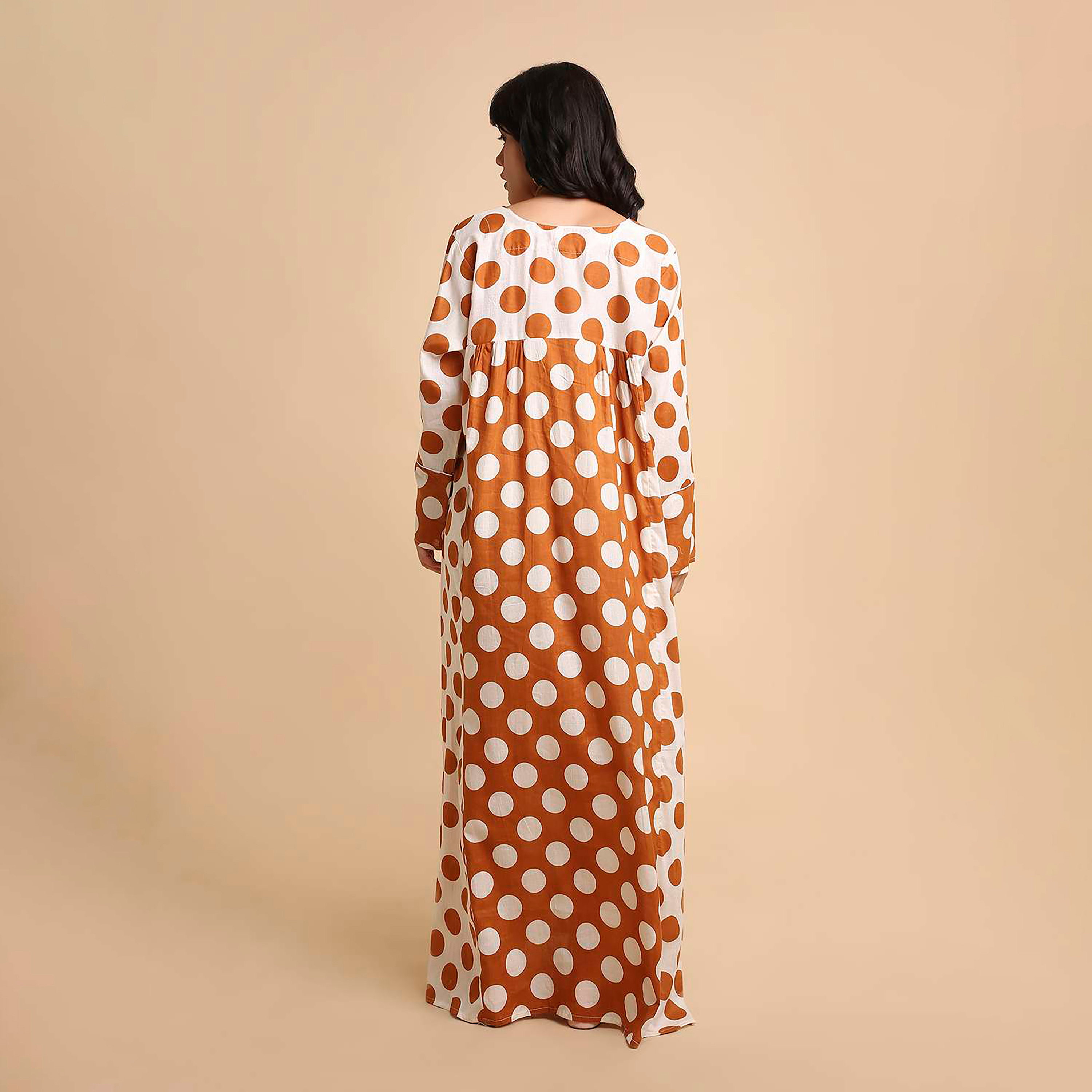 جلابية نسائية قطنية بنقاط بولكا من هنا آند سارة-women-arabicclothing-jalabiyas-image-5