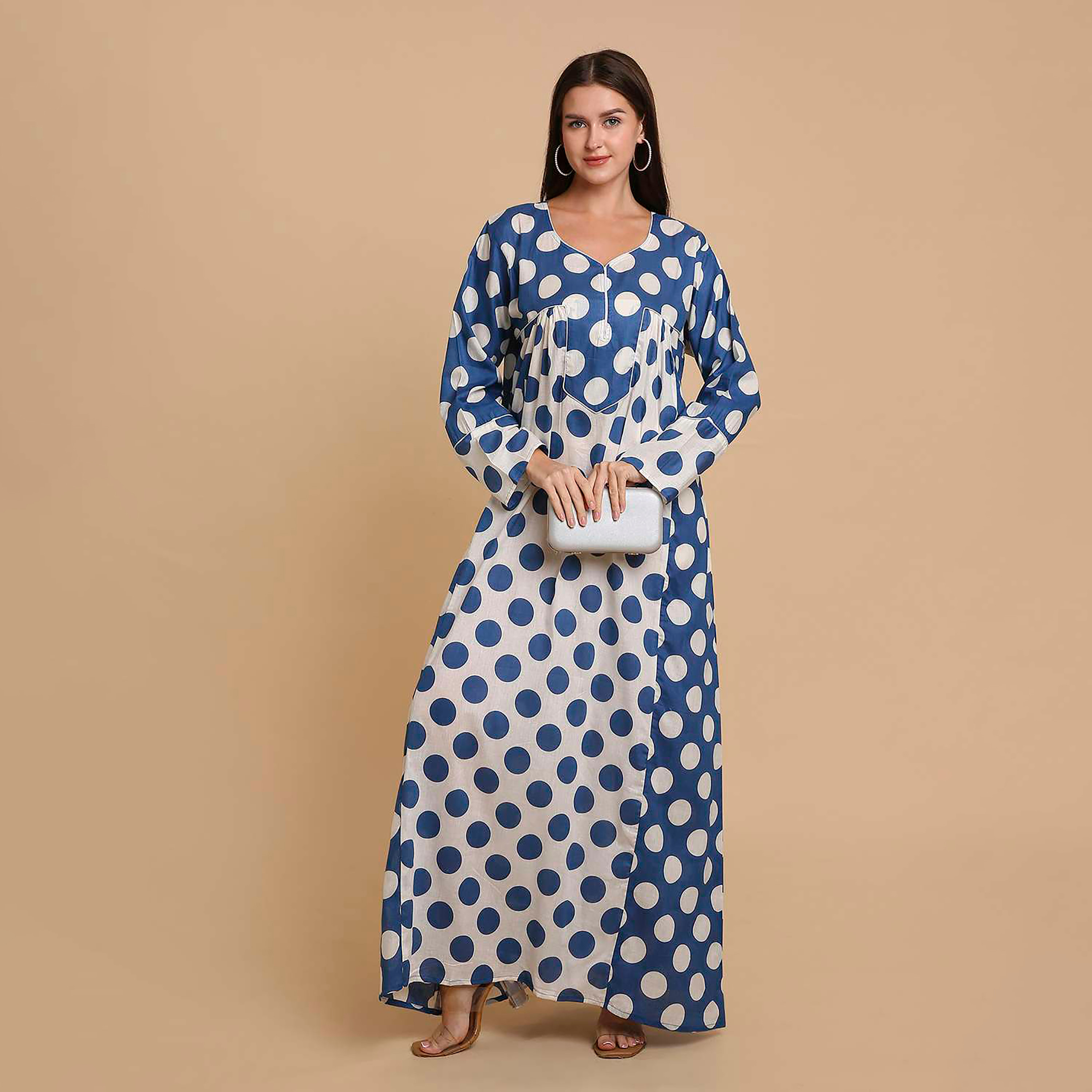 جلابية نسائية قطنية بنقاط بولكا وأكمام ذات أساور عريضة من هنا آند سارة-women-arabicclothing-jalabiyas-image-15