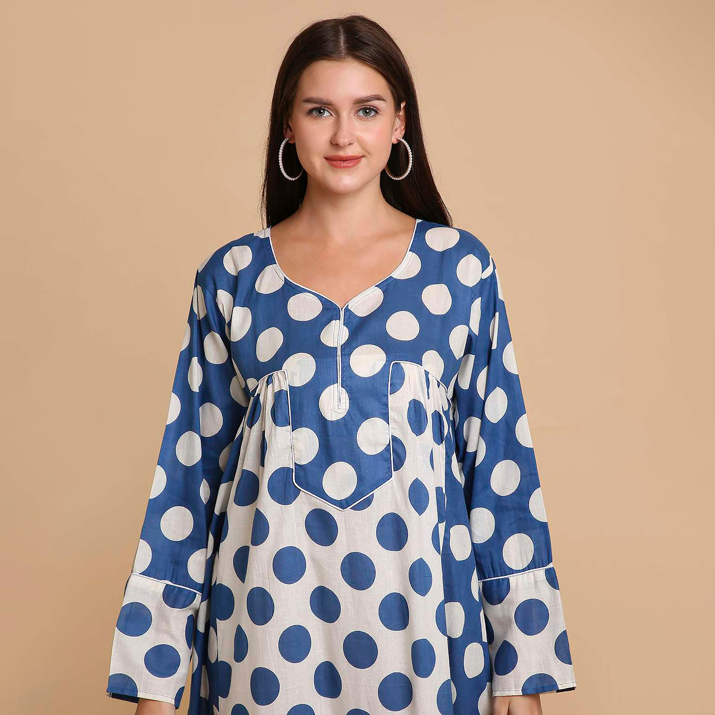 جلابية نسائية قطنية بنقاط بولكا وأكمام ذات أساور عريضة من هنا آند سارة-women-arabicclothing-jalabiyas-image-16