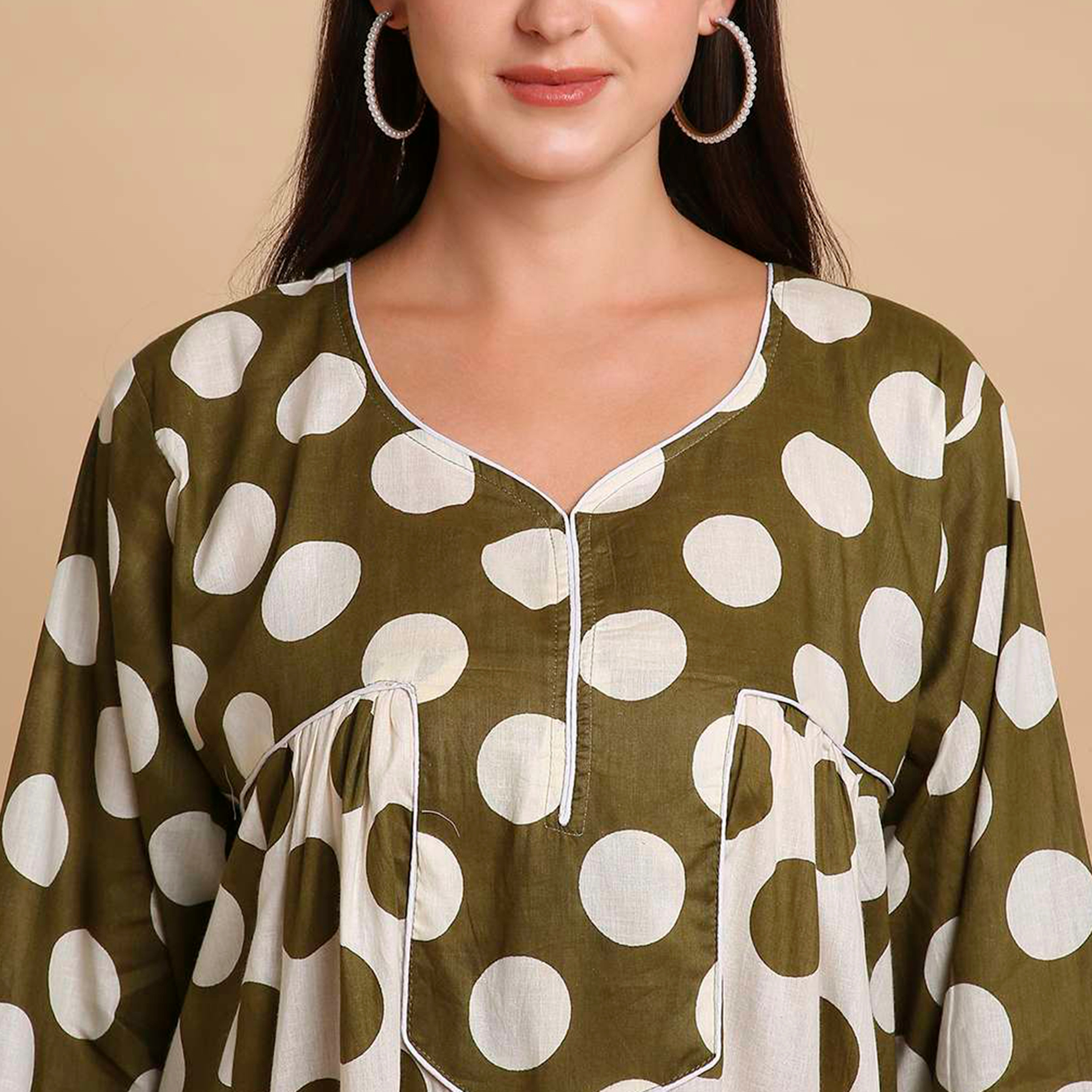 جلابية نسائية قطنية بنقاط بولكا وأكمام ذات أساور عريضة من هنا آند سارة-women-arabicclothing-jalabiyas-image-12