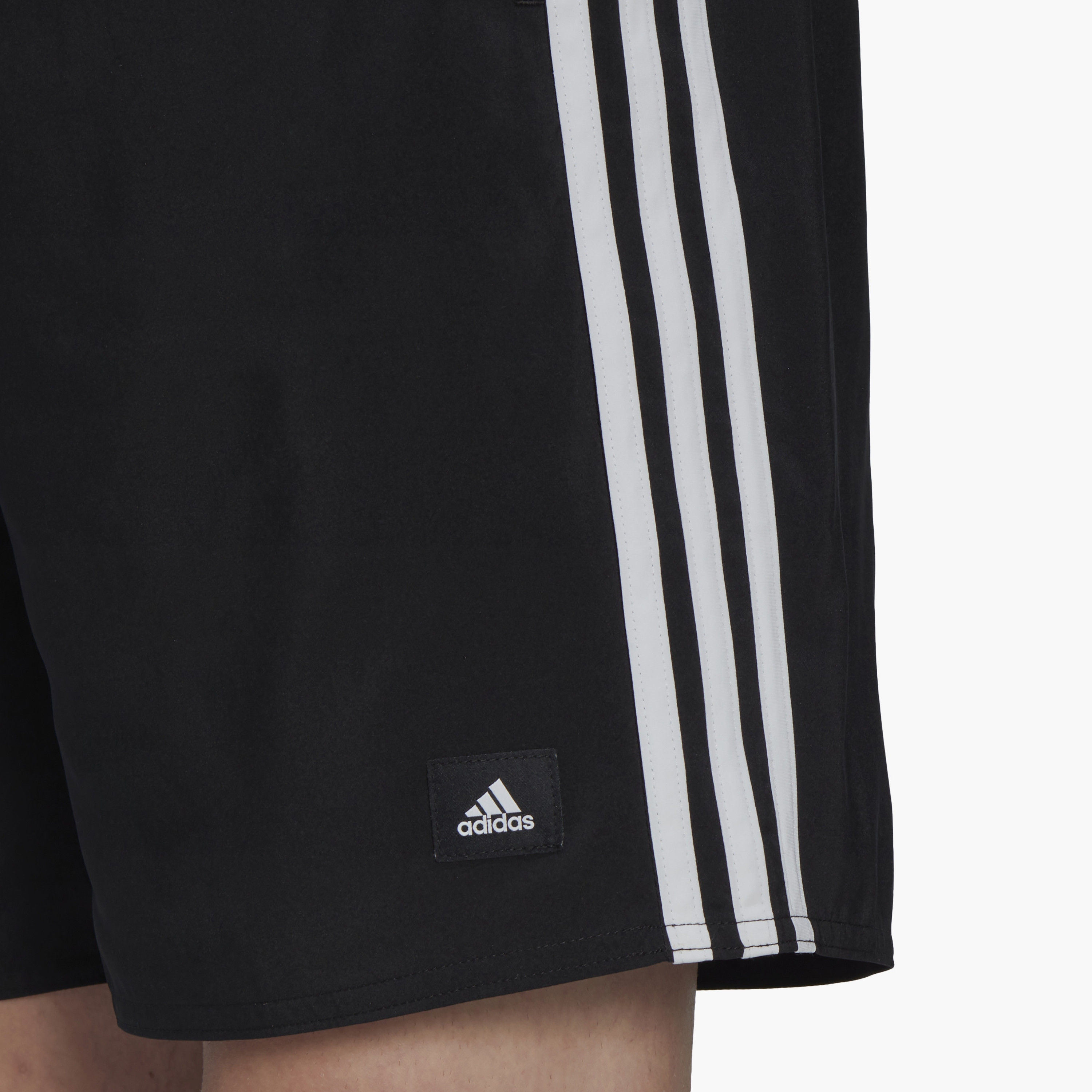 شورت السباحة ذو 3-سترايبس سي إل إكس للرجال من أديداس | OE-sports-men-clothing-swimwear-image-4