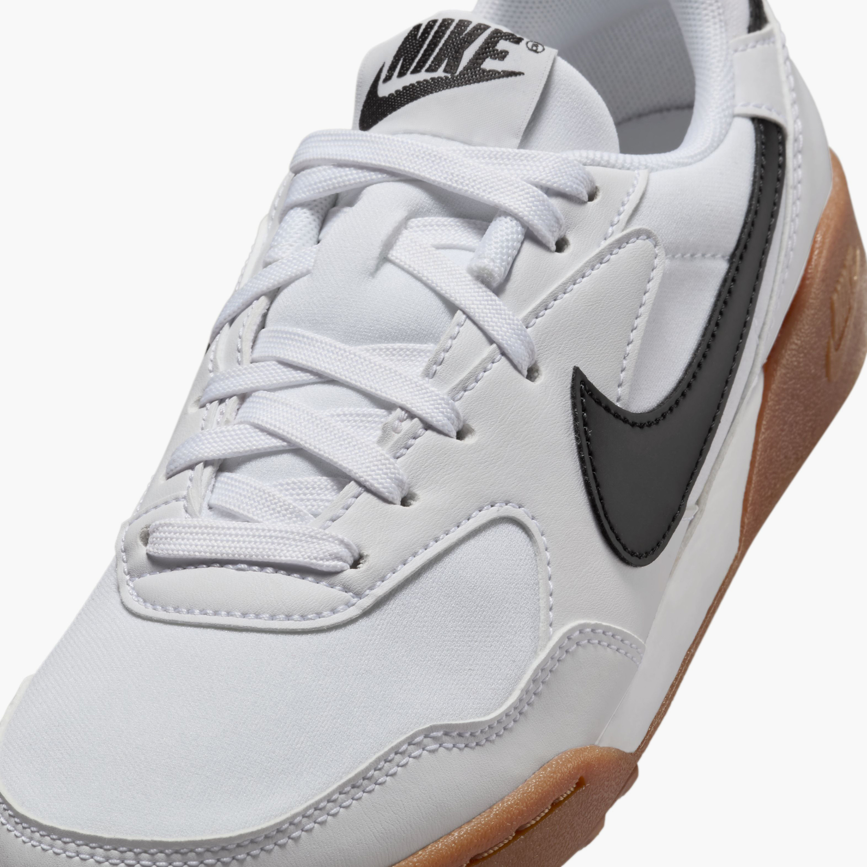 حذاء سنيكرز برباط إغلاق "تيرا مانتا بي جي" للأولاد من نايك - HV9702-101-boys-shoes-sneakers-image-2
