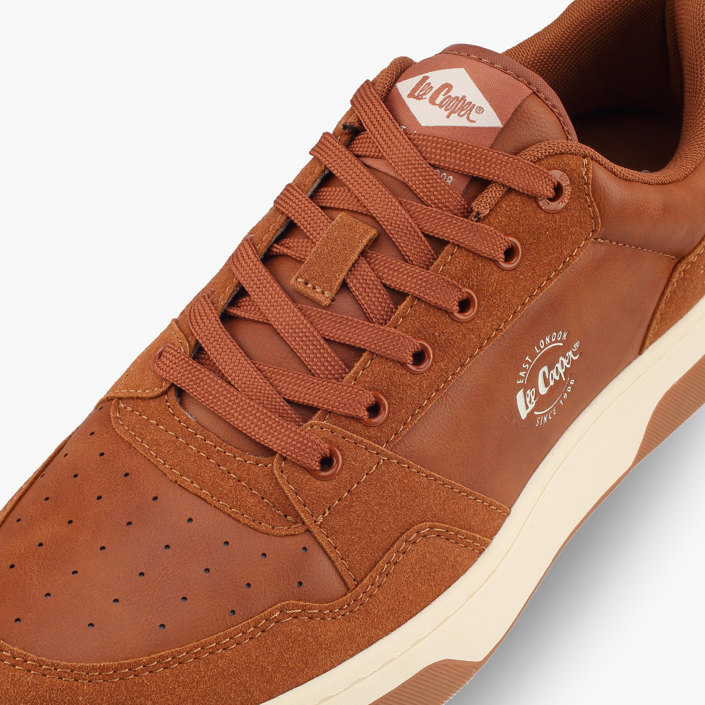 حذاء سنيكرز بطول الكاحل ورباط إغلاق للرجال من يو إس بولو أسن-men-shoes-sneakers-image-4