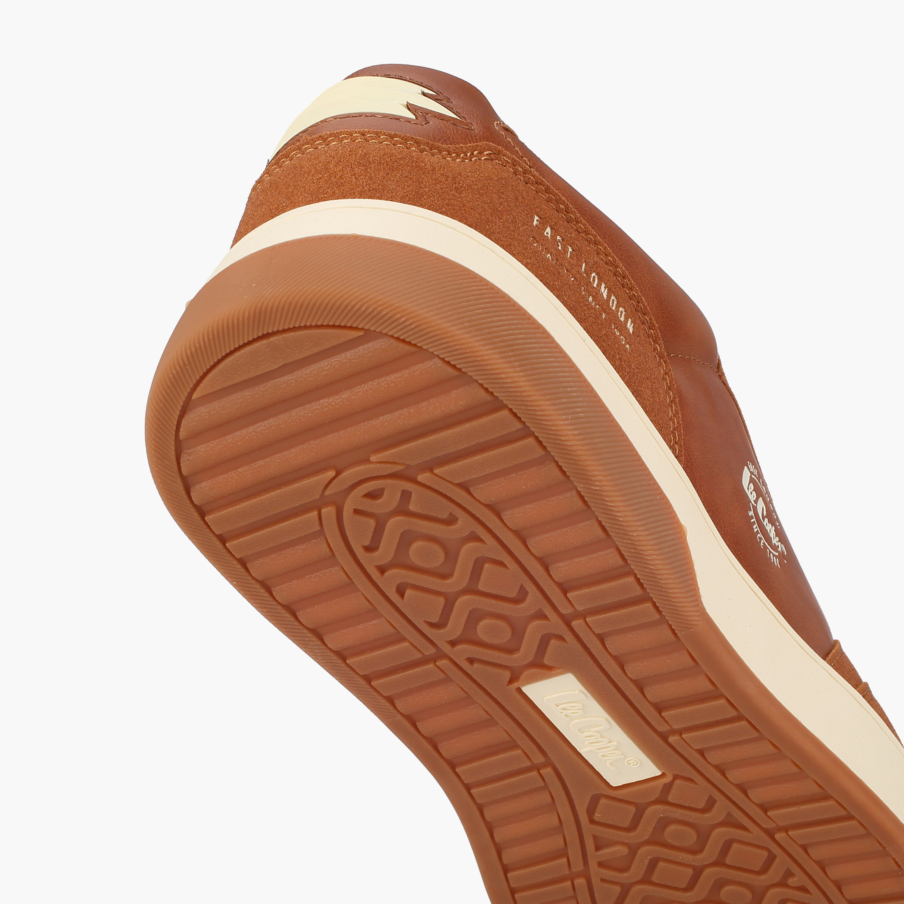 حذاء سنيكرز بطول الكاحل ورباط إغلاق للرجال من يو إس بولو أسن-men-shoes-sneakers-image-5