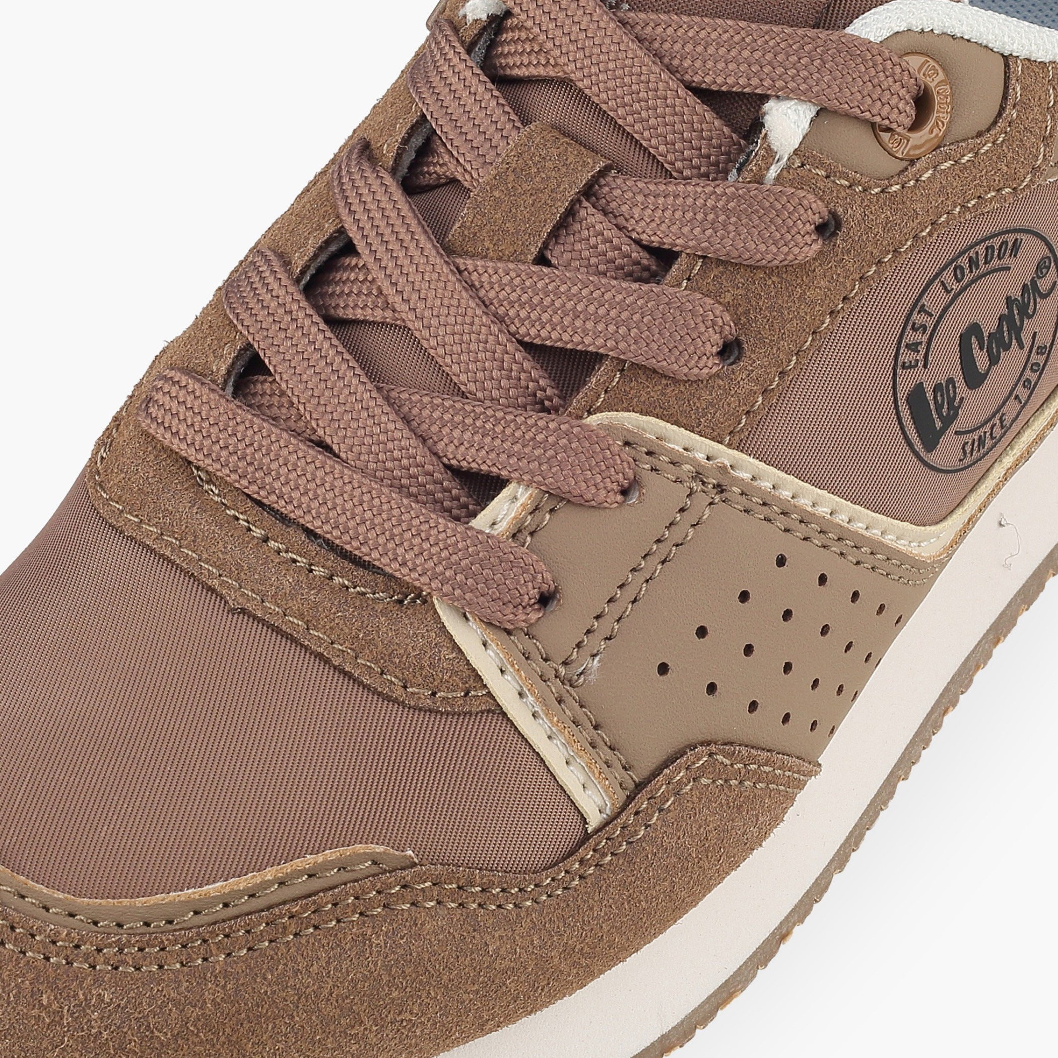 حذاء سنيكرز للأولاد مع خيوط للتثبيت وتصميم ملون من لي كوبر-boys-shoes-sneakers-image-4