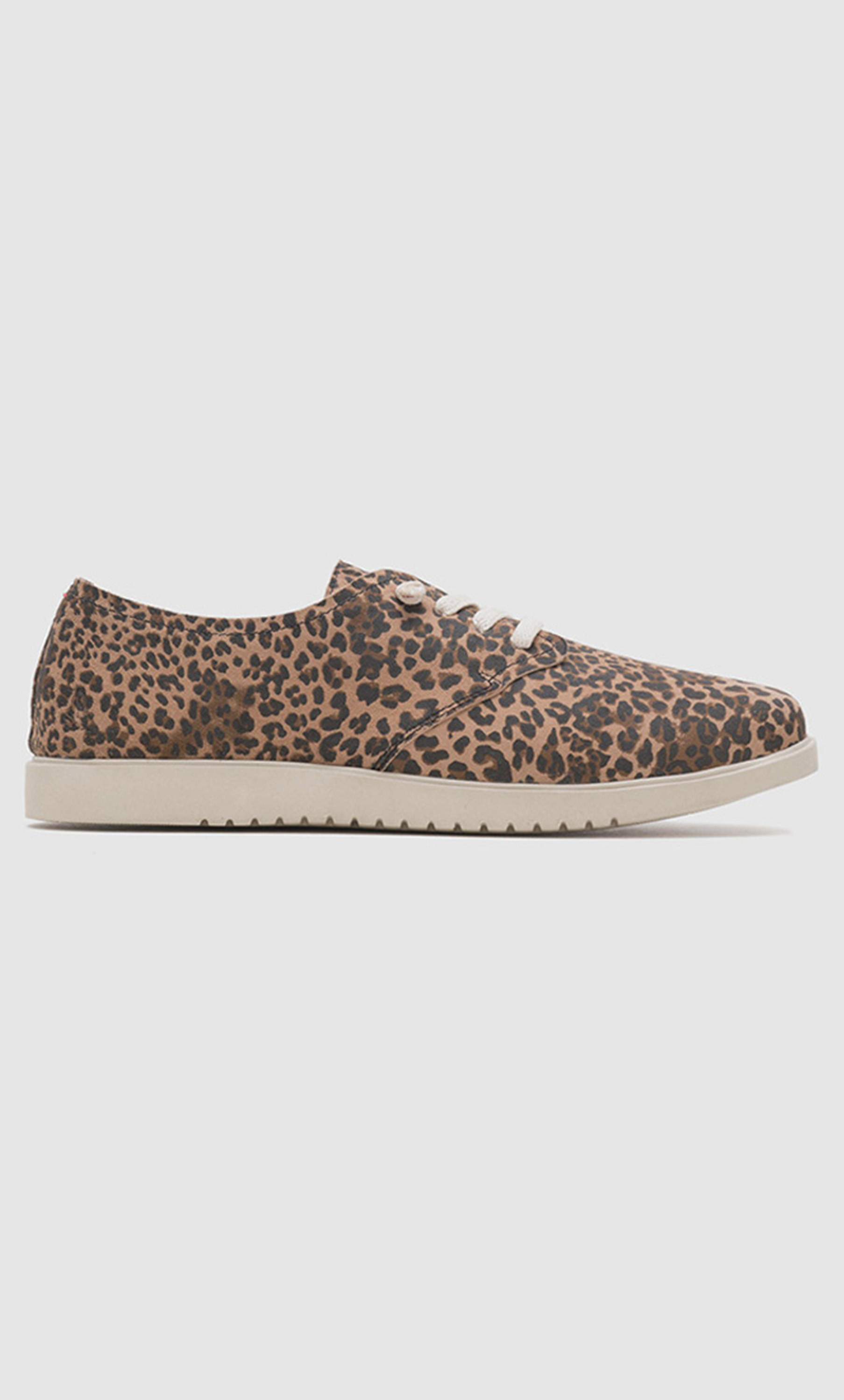 سنيكرز برباط دي ايفري داي مع طباعة حيوان بلون بني للنساء من هاش بابيز-women-shoes-sneakers-image-1