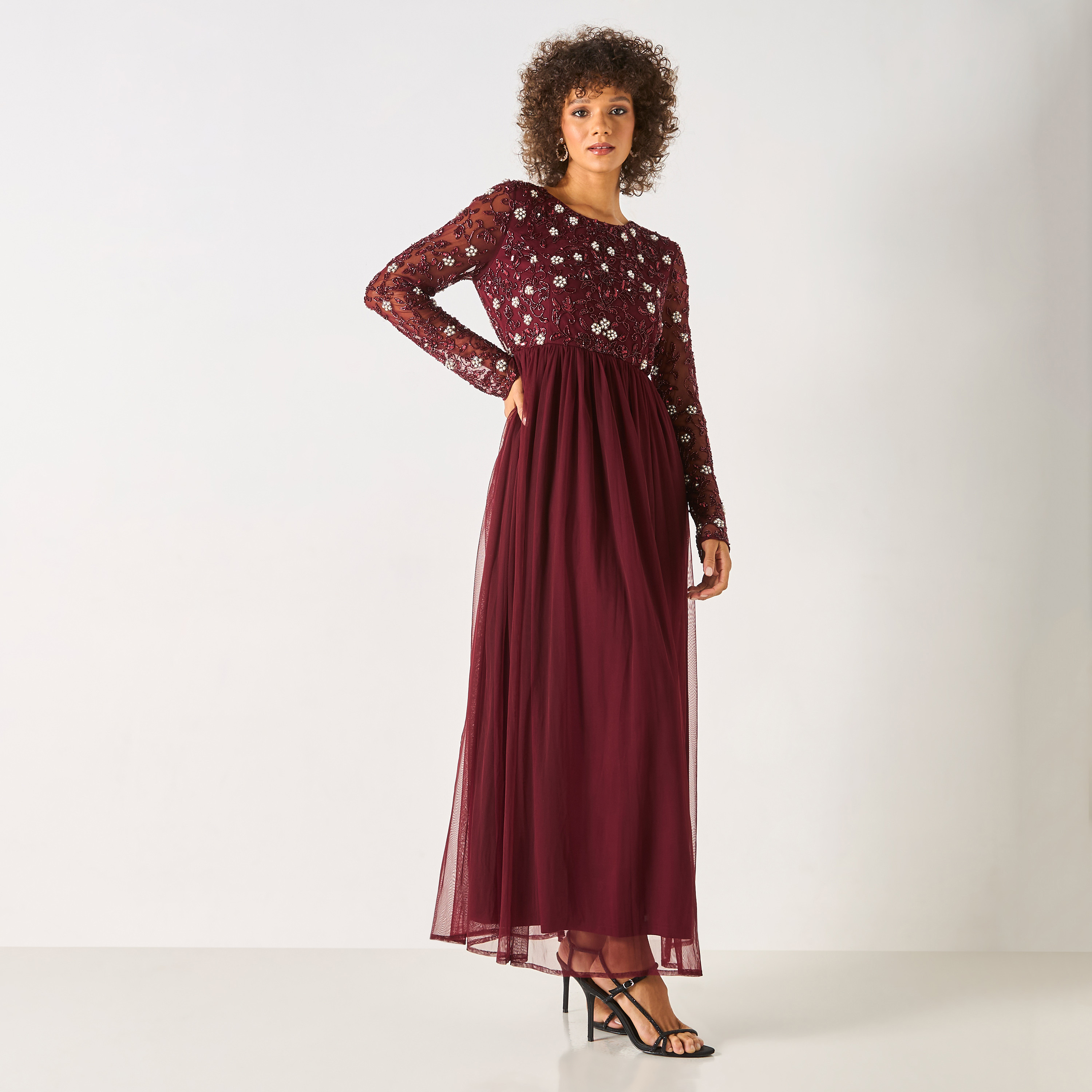 فستان ماكسي مزين بياقة مستديرة وأكمام طويلة من تشارمي-women-clothing-dresses-image-2