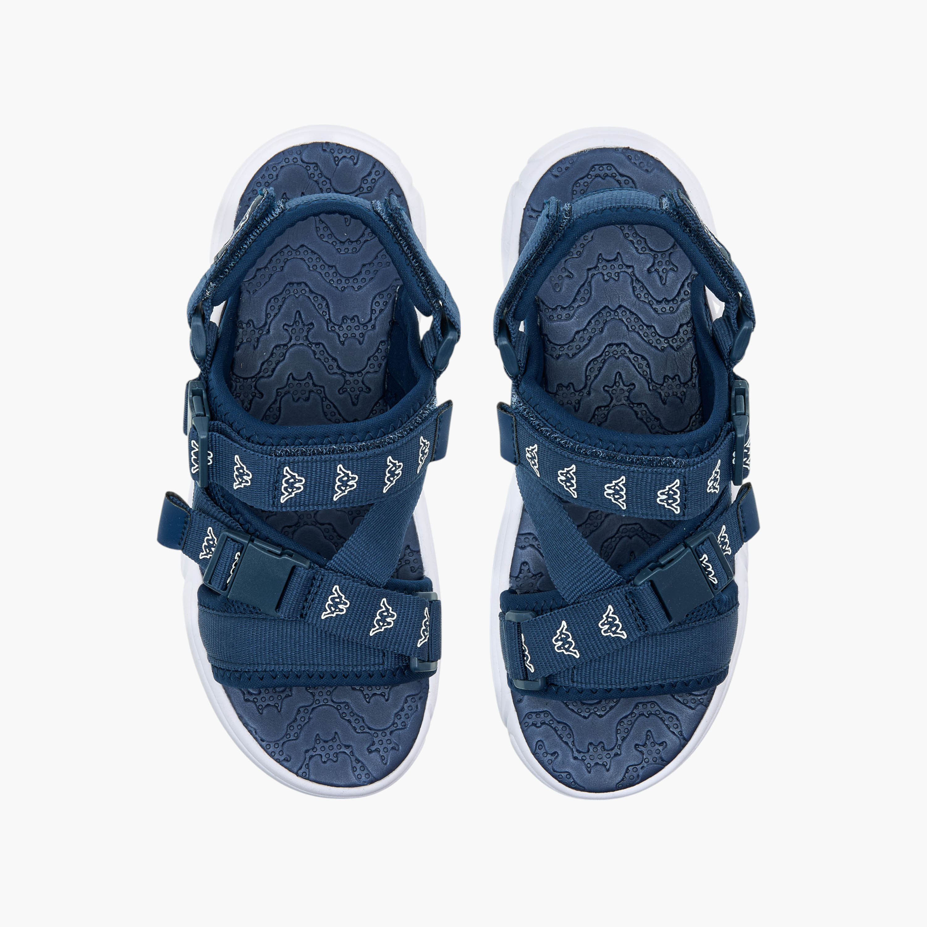 صندل مسطح بطبعات شعار وشريط إغلاق للأولاد من كابا-boys-shoes-sandals-image-1