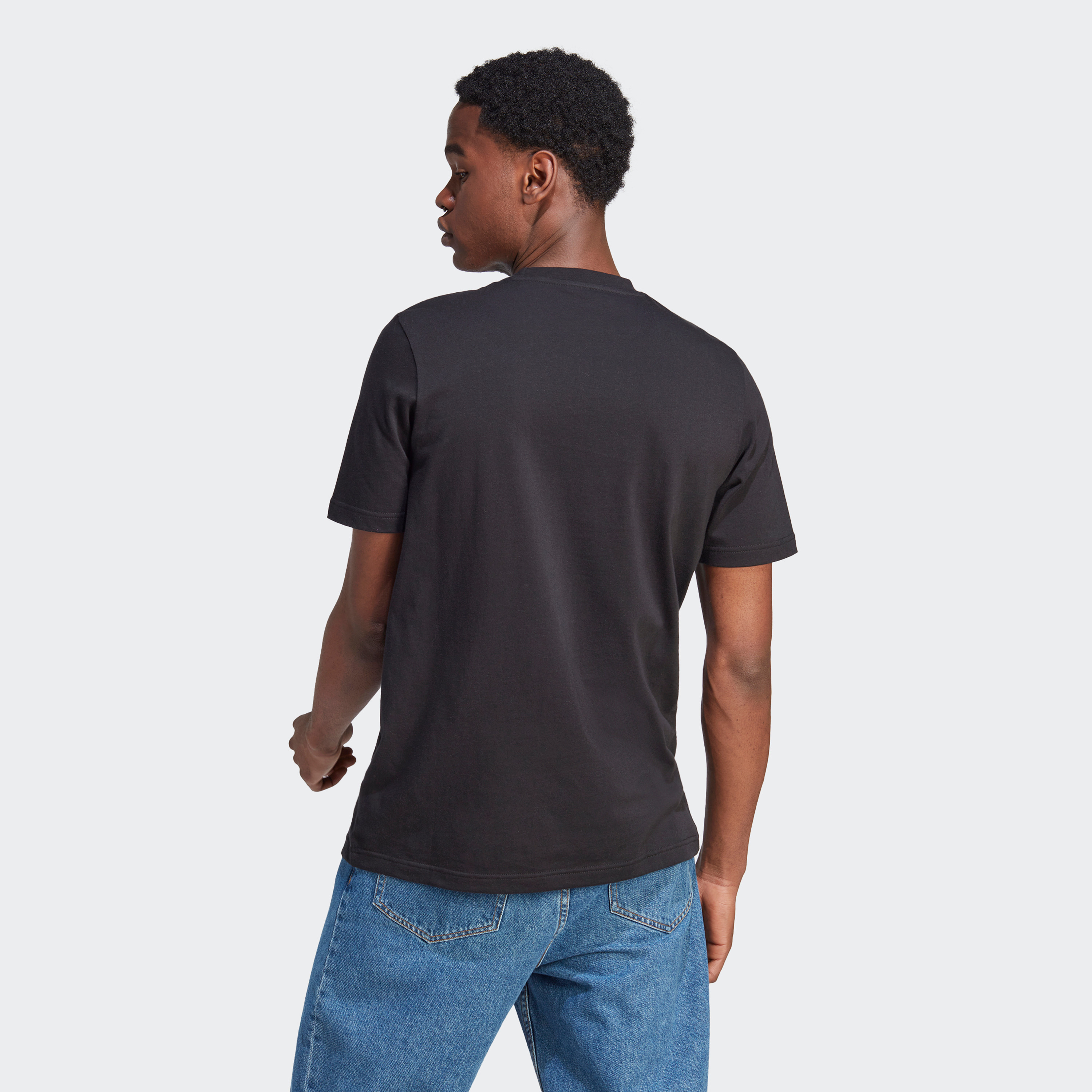 تيشرت صوفية غامضة للرجال سبورت وير من اديداس | او اي-men-clothing-sportswearandactivewear-tshirtsandpolos-image-4