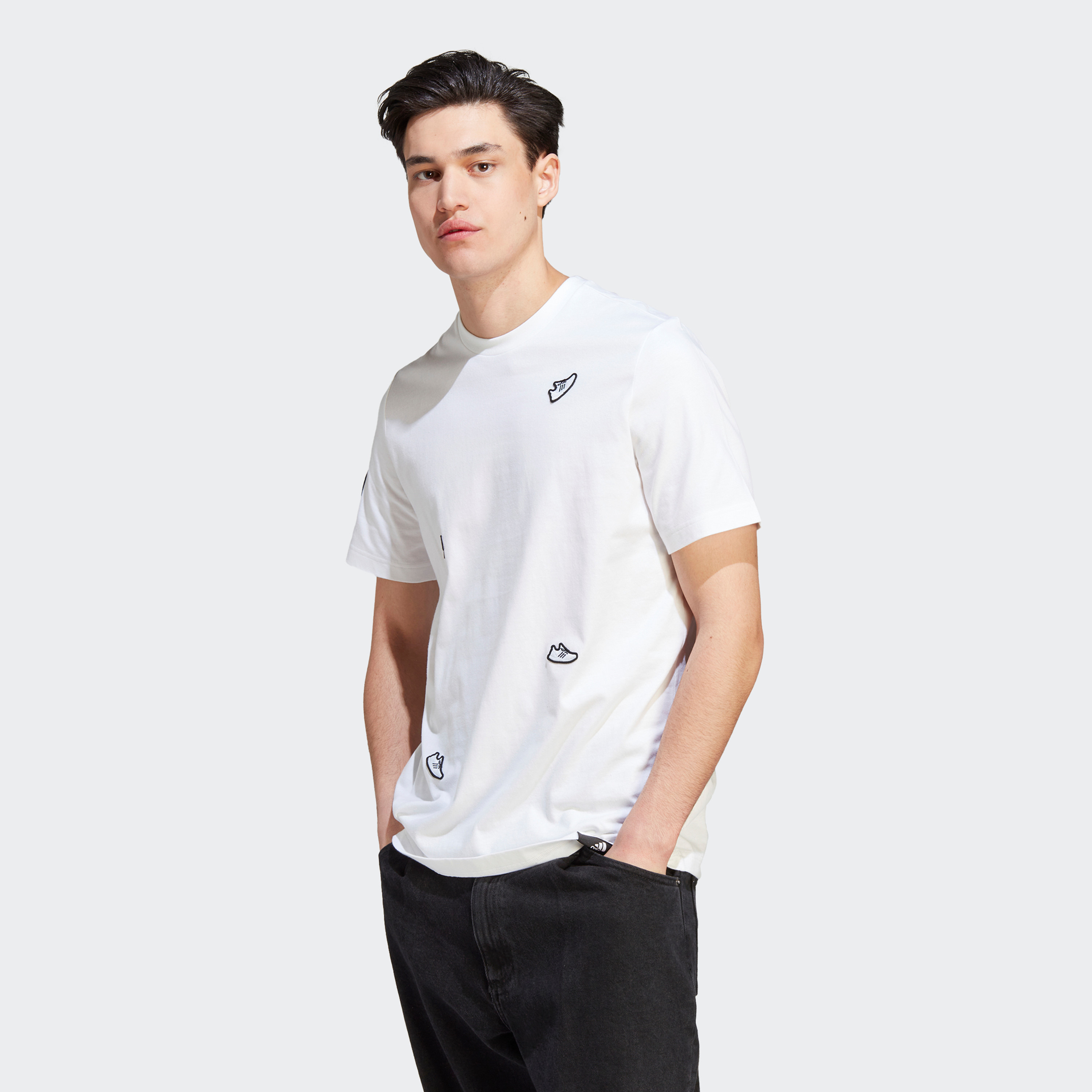 تي شيرت رياضي غير قابل للإنكار رجالي من اديداس | او اي-men-clothing-sportswearandactivewear-tshirtsandpolos-image-1