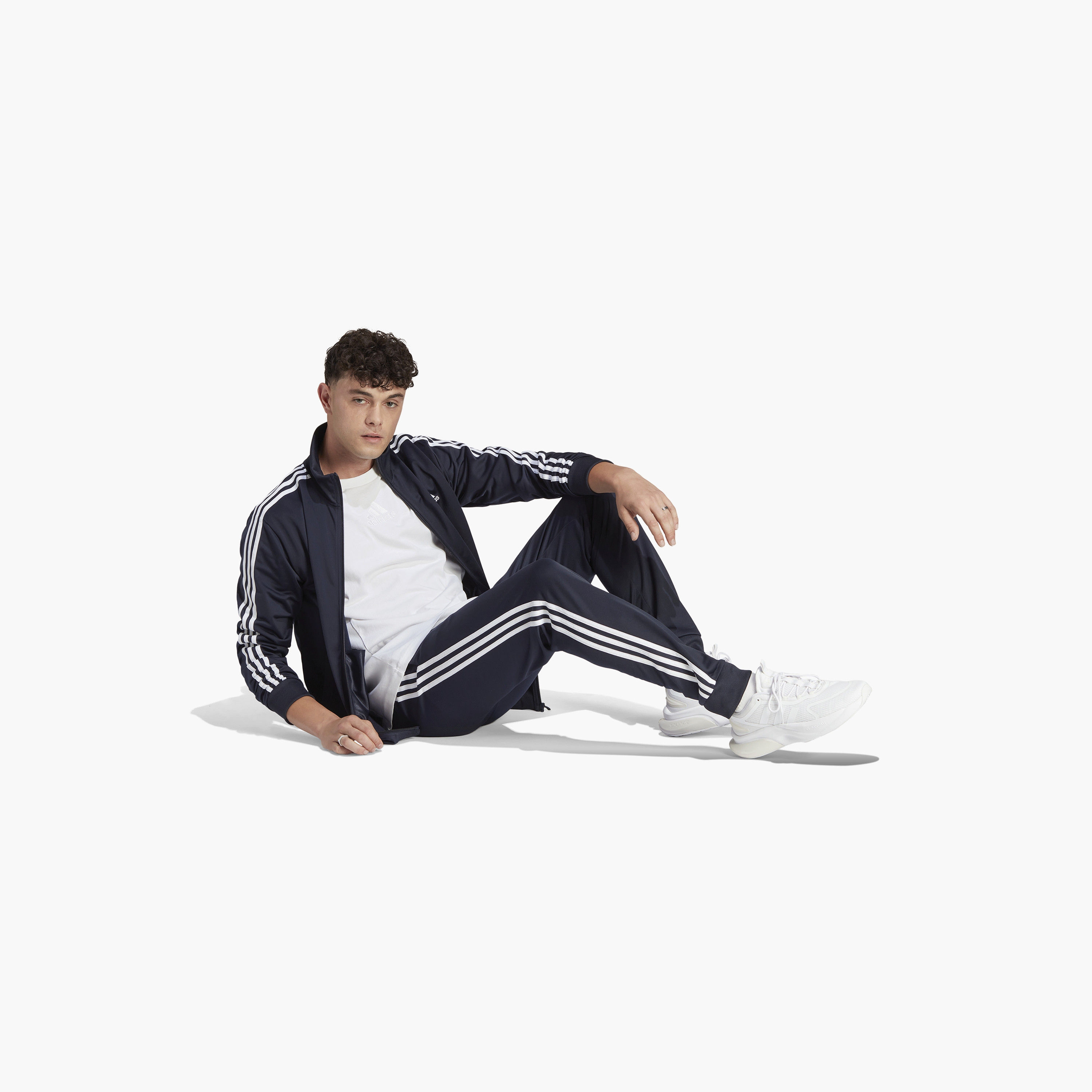 تراك سوت ذو تريكوت أساسي بثلاثة خطوط من أديداس للرجال | OE-men-clothing-sportswearandactivewear-tracksuits-image-2
