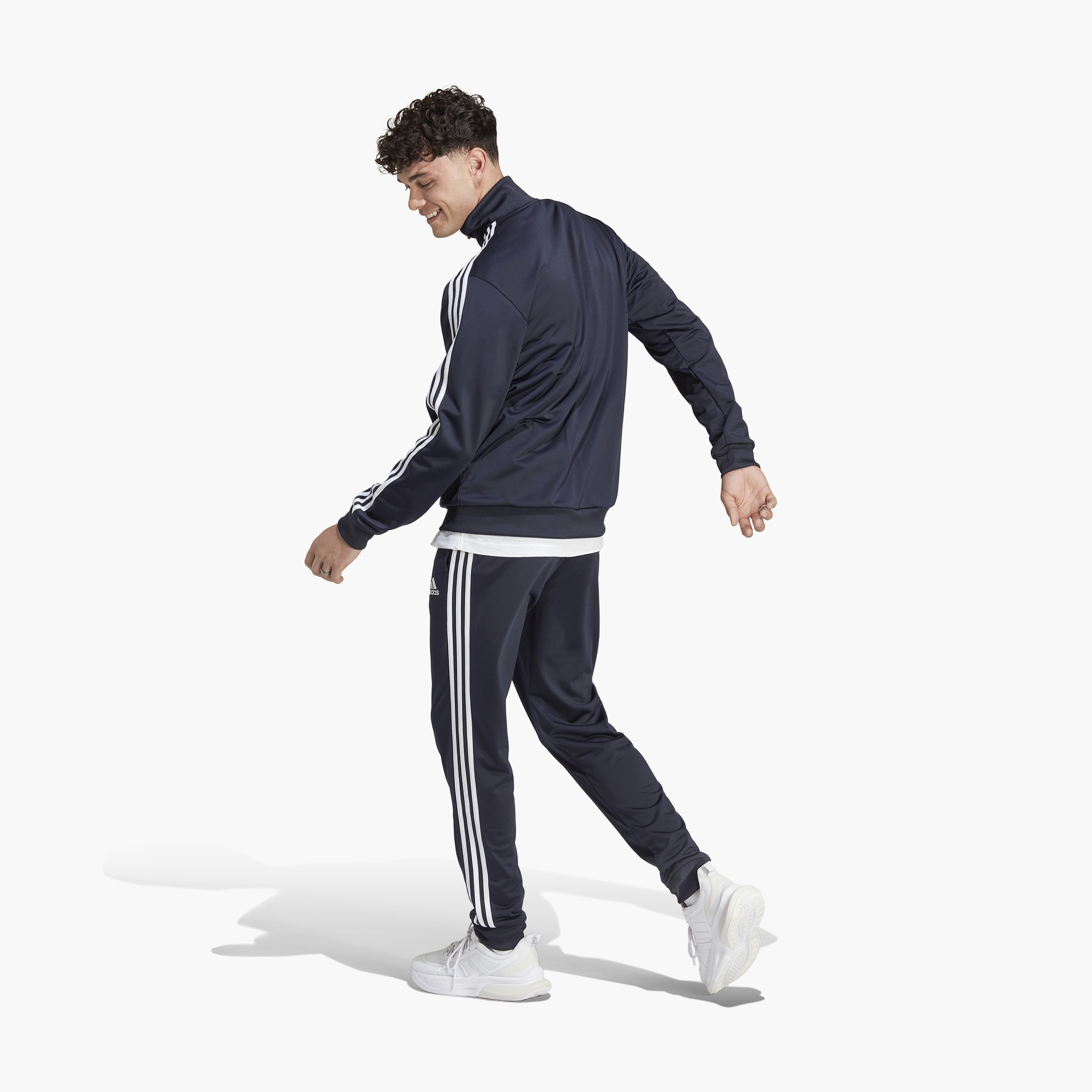 تراك سوت ذو تريكوت أساسي بثلاثة خطوط من أديداس للرجال | OE-men-clothing-sportswearandactivewear-tracksuits-image-5