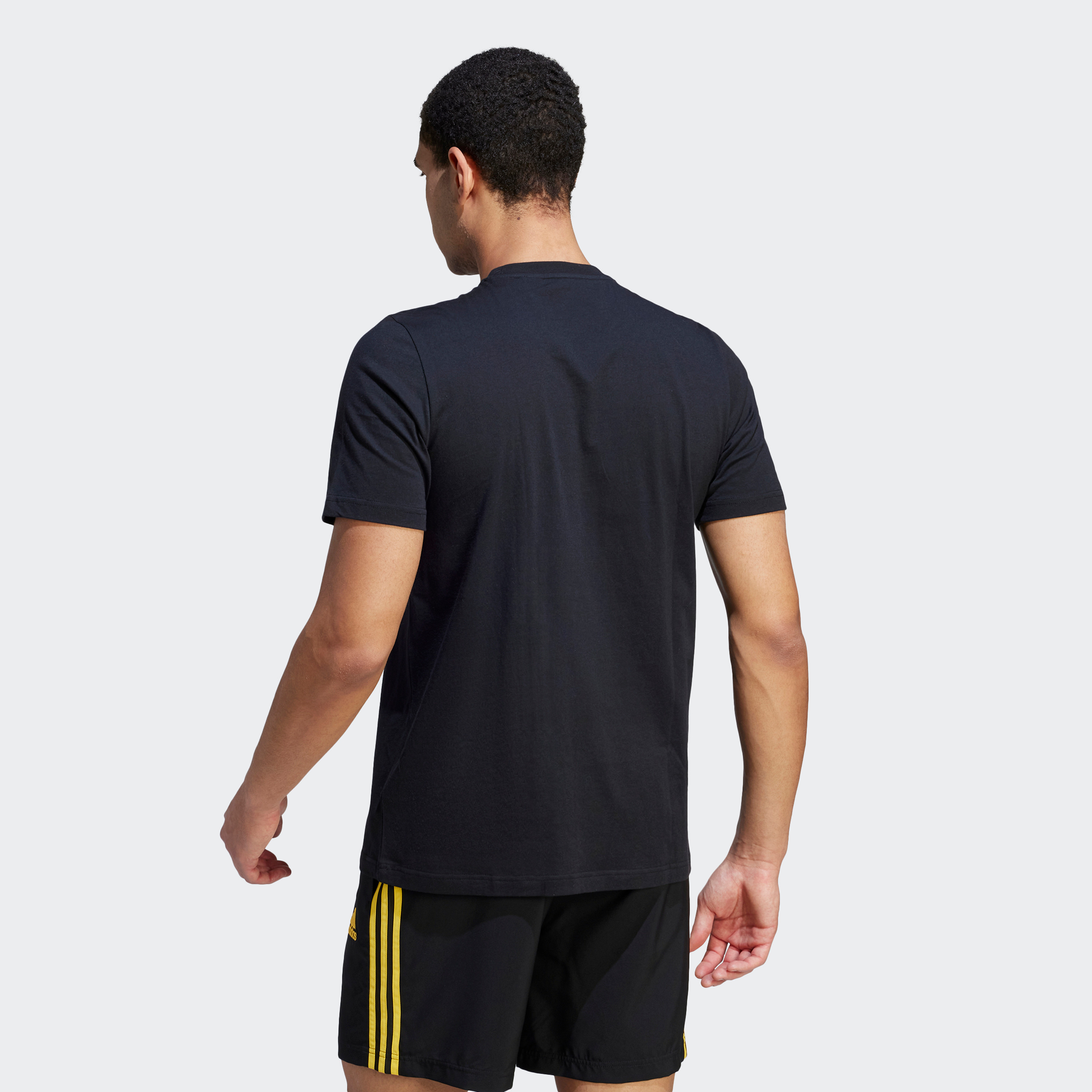Adidas Men Juventus DNA Graphic T-Shirt | OE-men-clothing-sportswearandactivewear-tshirtsandpolos-image-4