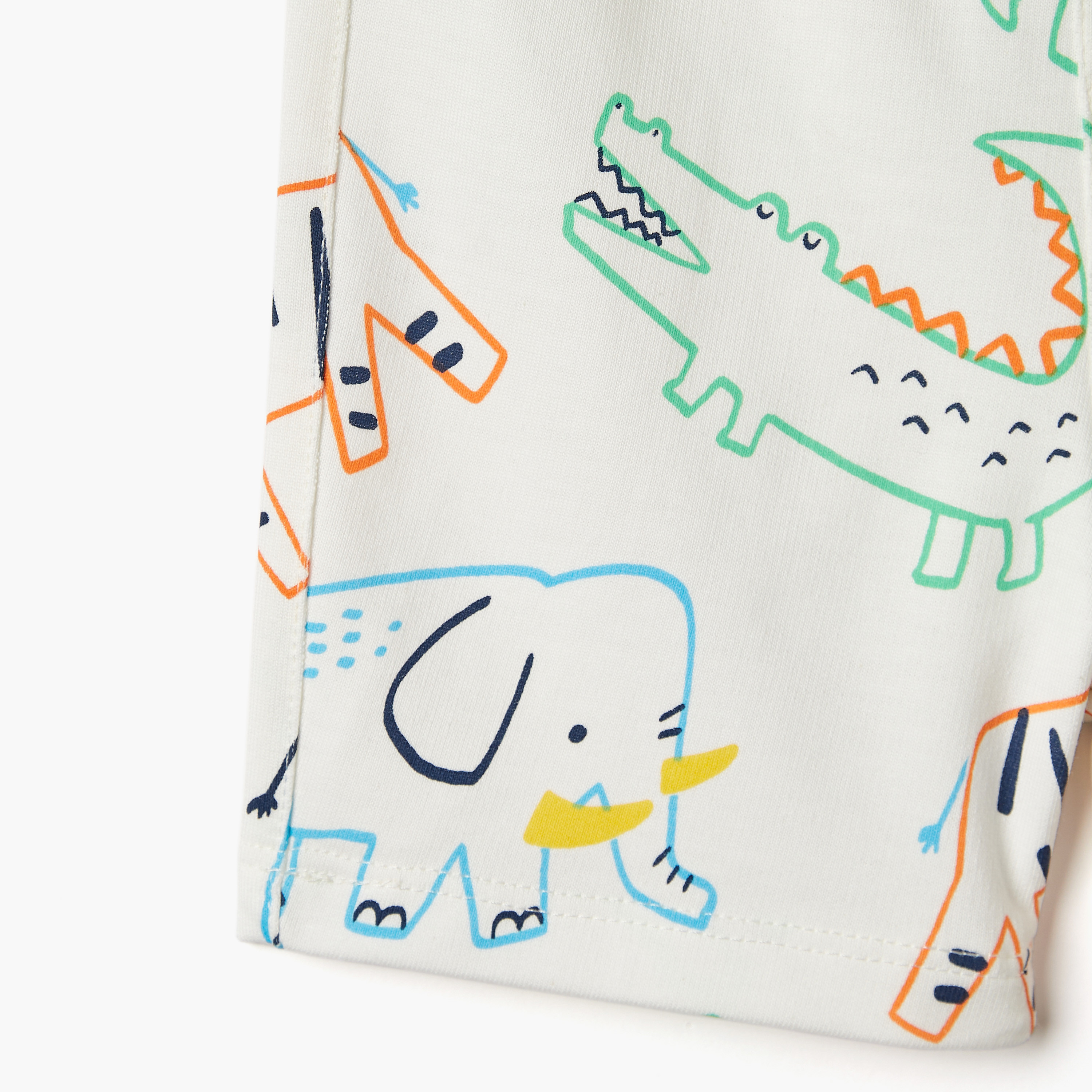 Juniors Printed Shorts with Drawstring Closure and Pocket-baby-boys-clothing-bottoms-shorts-image-4