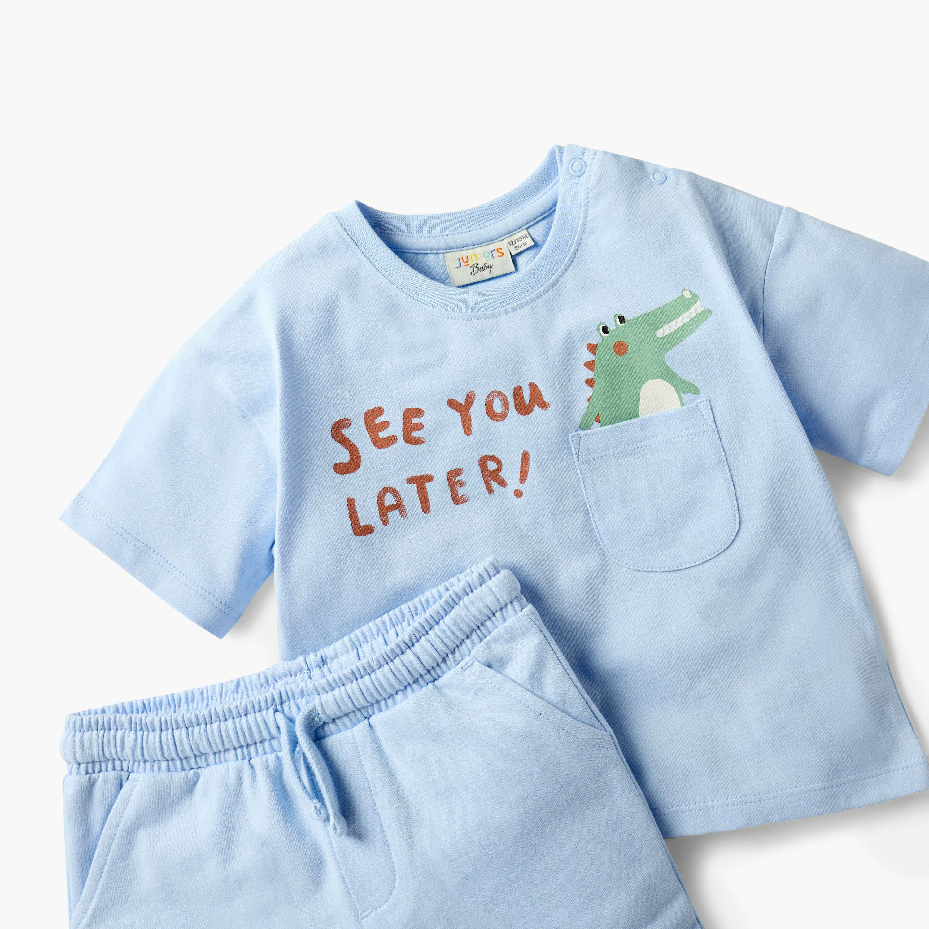 طقم شورت وتيشيرت بياقة ضيقة وطبعات من جونيورز-baby-boys-clothing-setsandcoords-image-4