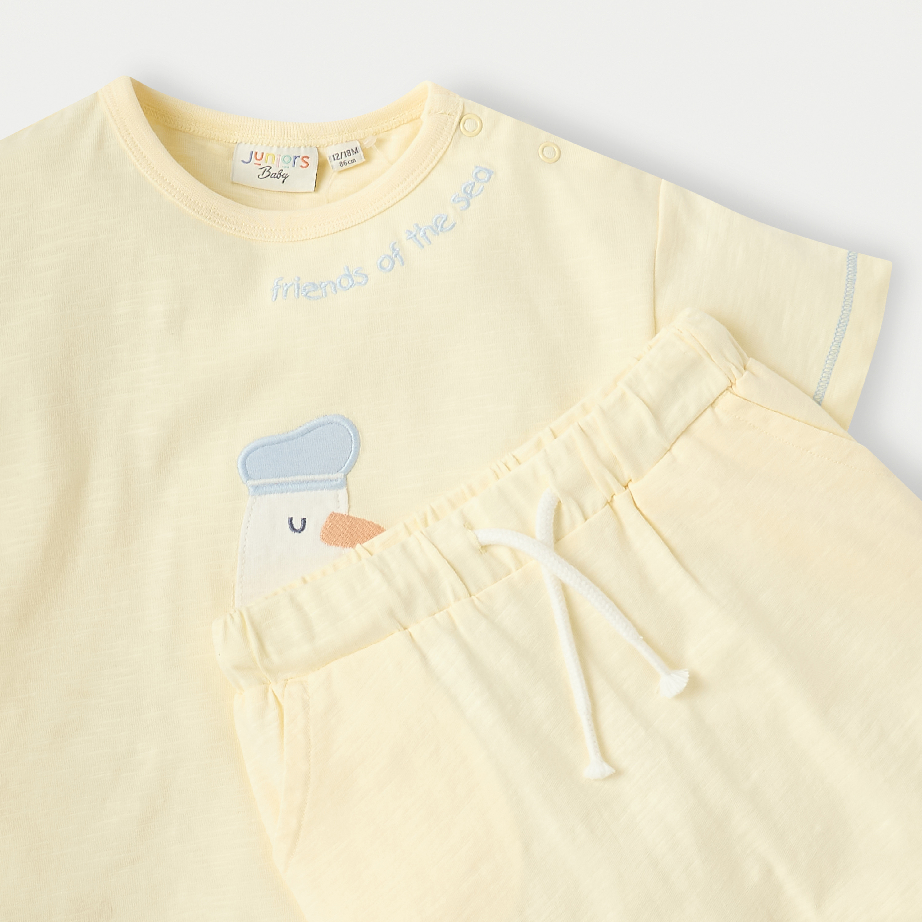 طقم شورت وتيشيرت بأكمام قصيرة وزخارف طائر النورس من جونيورز-baby-boys-clothing-setsandcoords-image-4