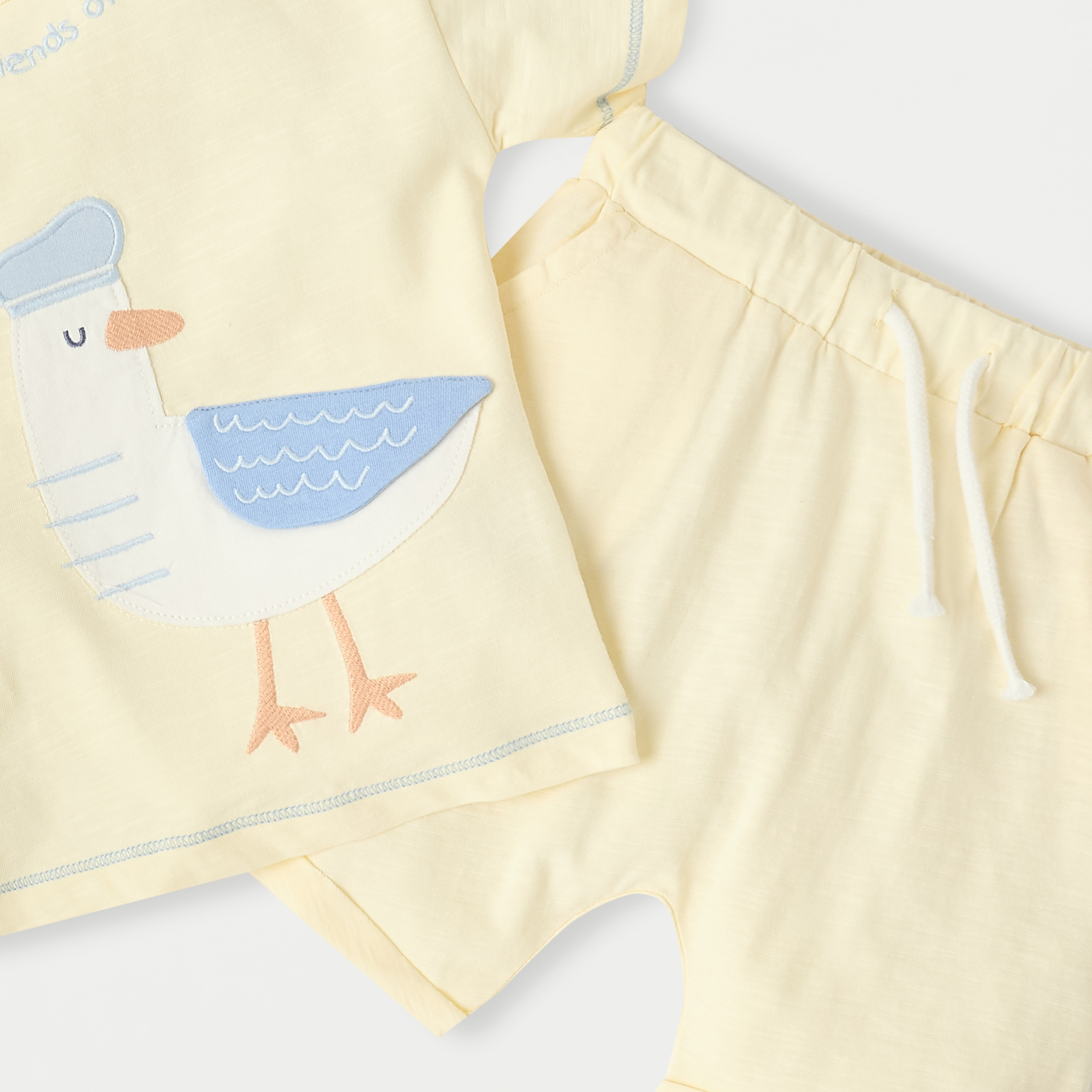 طقم شورت وتيشيرت بأكمام قصيرة وزخارف طائر النورس من جونيورز-baby-boys-clothing-setsandcoords-image-5