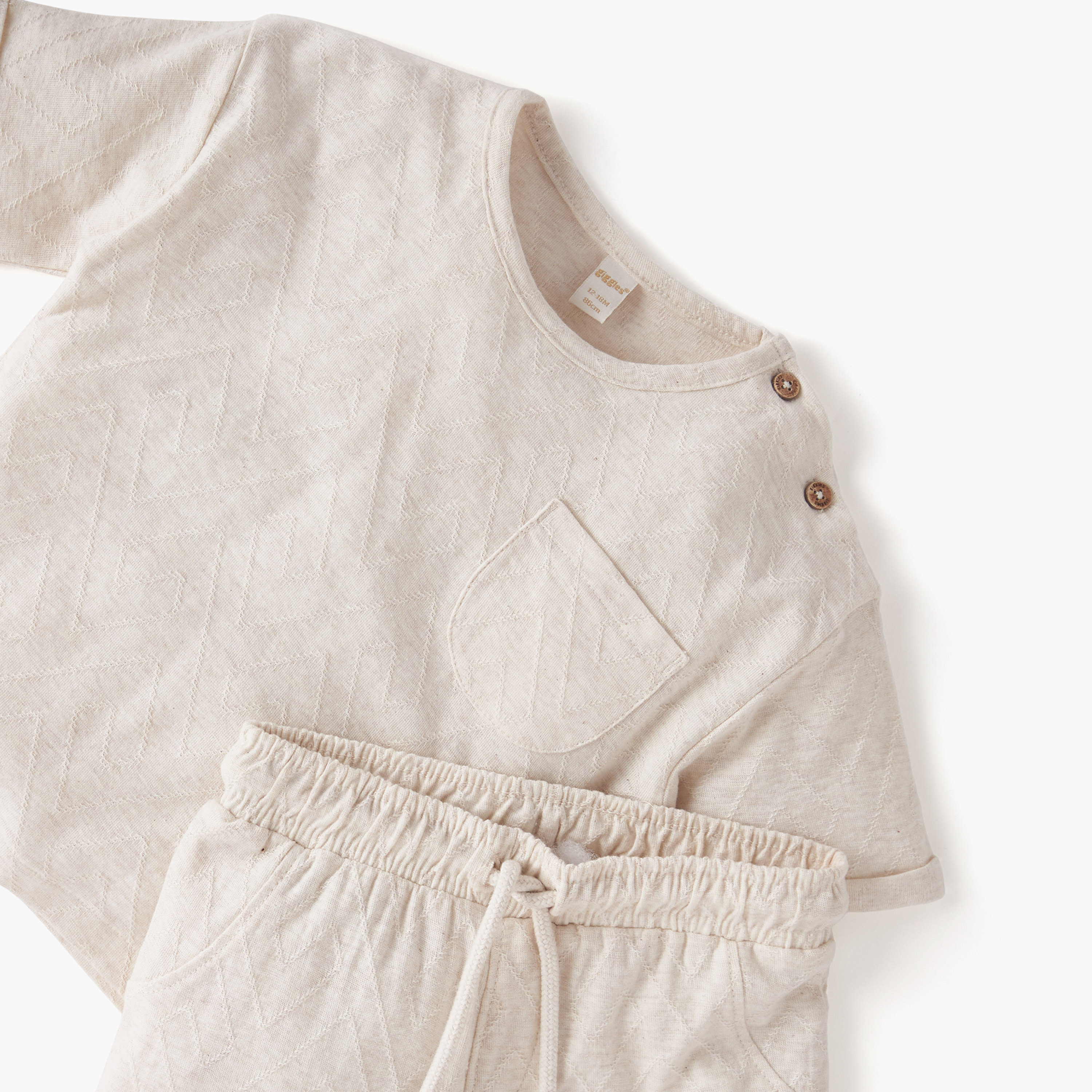 طقم شورت وتيشيرت بارز الملمس من جيجلز-baby-boys-clothing-setsandcoords-image-4