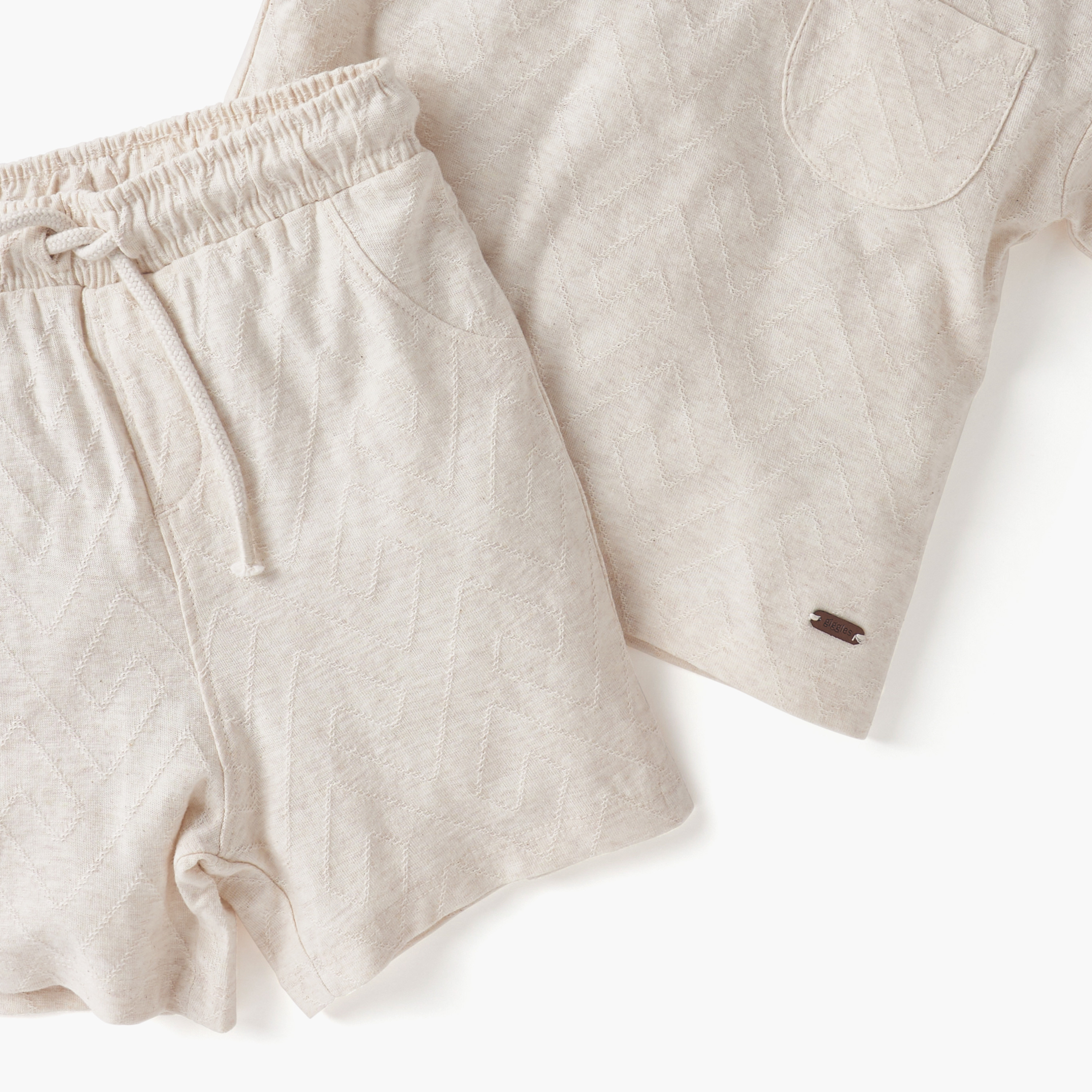 طقم شورت وتيشيرت بارز الملمس من جيجلز-baby-boys-clothing-setsandcoords-image-6