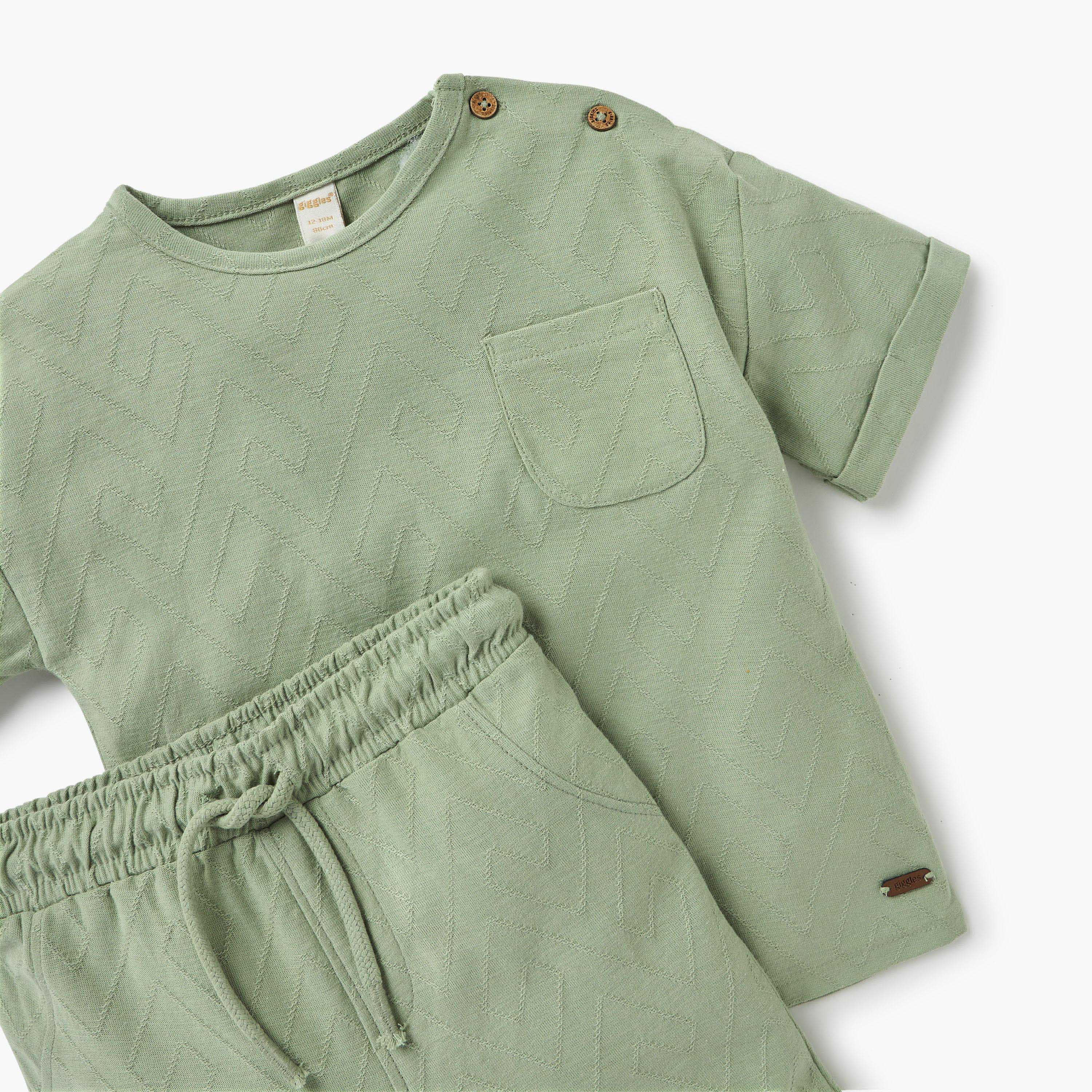 ظقم تيشيرت بارز الملمس وشورت من جيجلز-baby-boys-clothing-setsandcoords-image-4