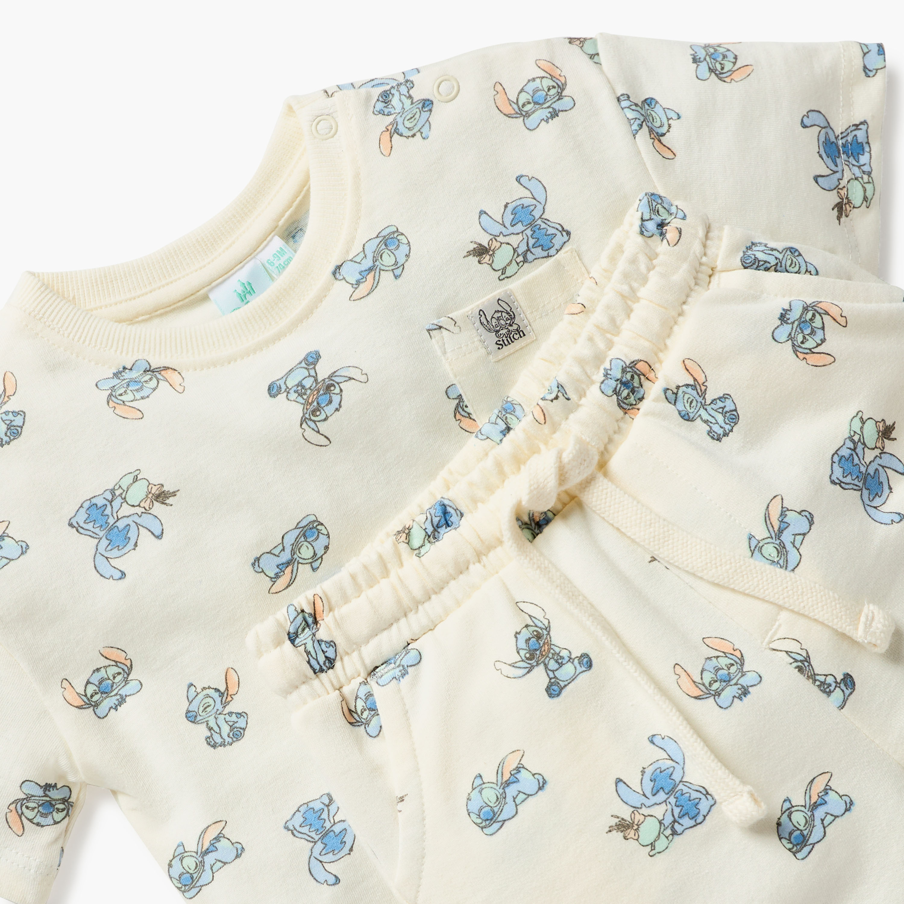 طقم شورت وتيشيرت بطبعات ستيتش من ديزني-baby-boys-clothing-setsandcoords-image-4