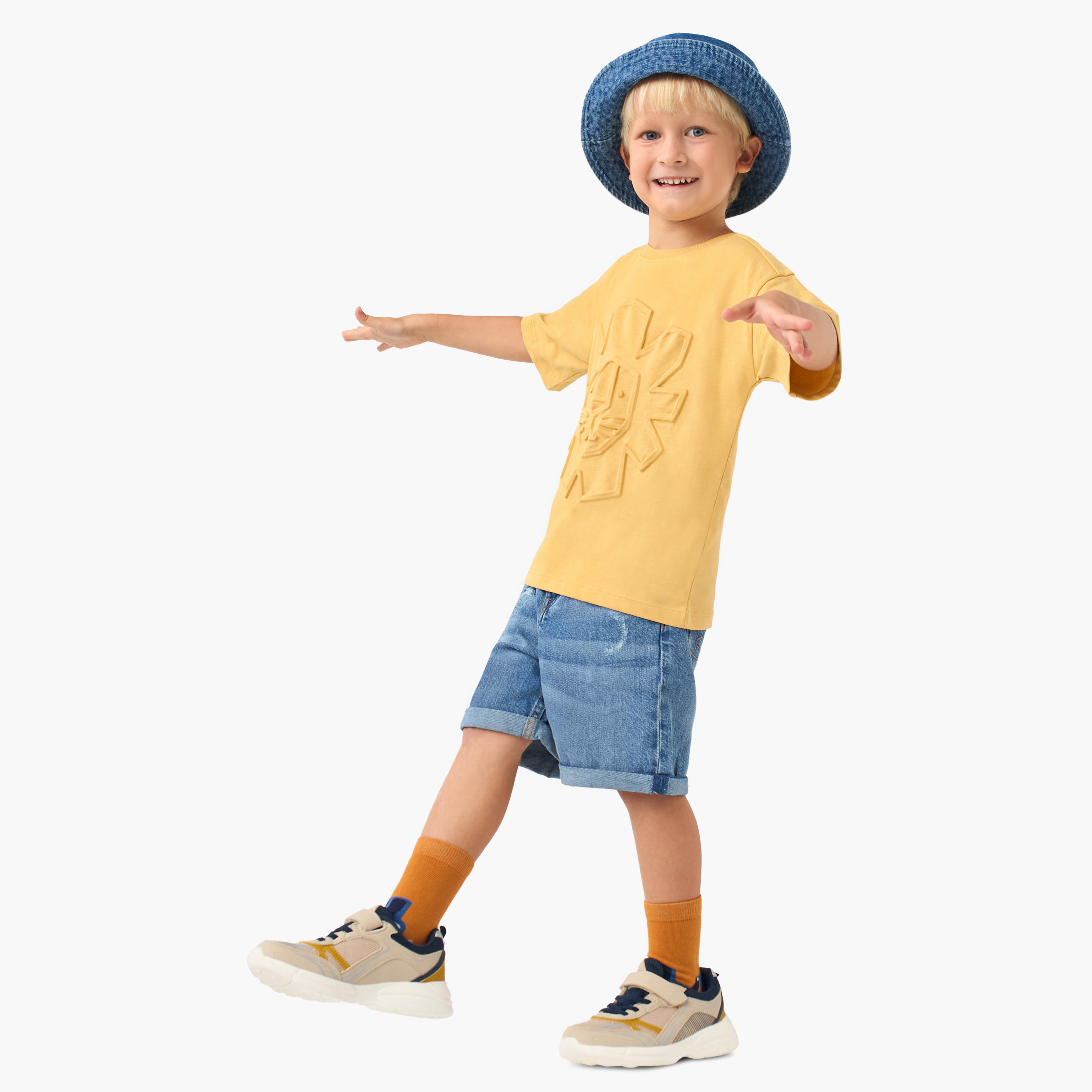 Juniors Lion Embossed T-shirt with Crew Neck and Short Sleeves-boys-clothing-tshirtsandpolos-image-2