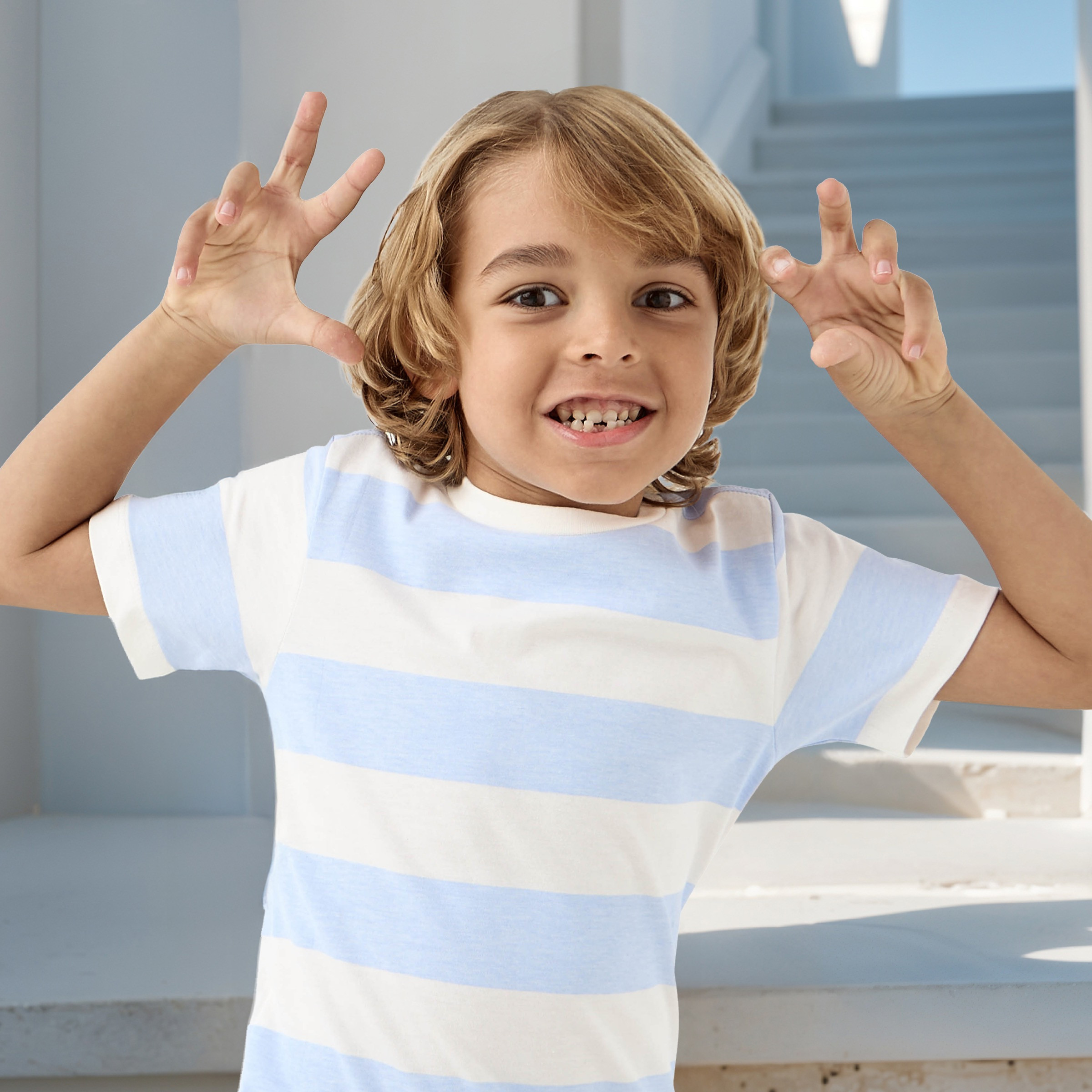 تيشيرت مخطط بياقة ضيقة وأكمام قصيرة من جونيورز-boys-clothing-tshirtsandpolos-image-4