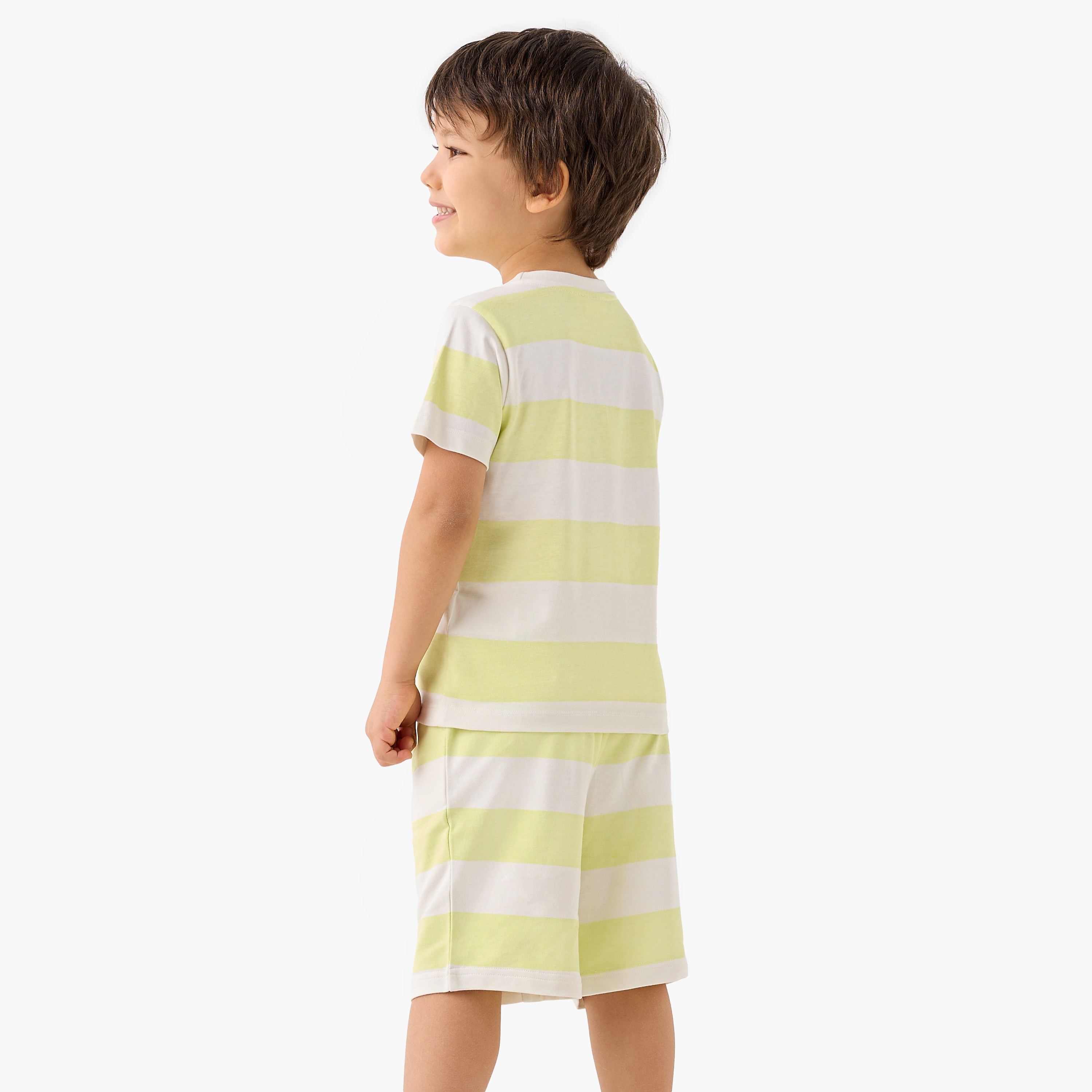 تيشيرت مقلم بياقة ضيقة وأكمام قصيرة من جونيورز-boys-clothing-tshirtsandpolos-image-3