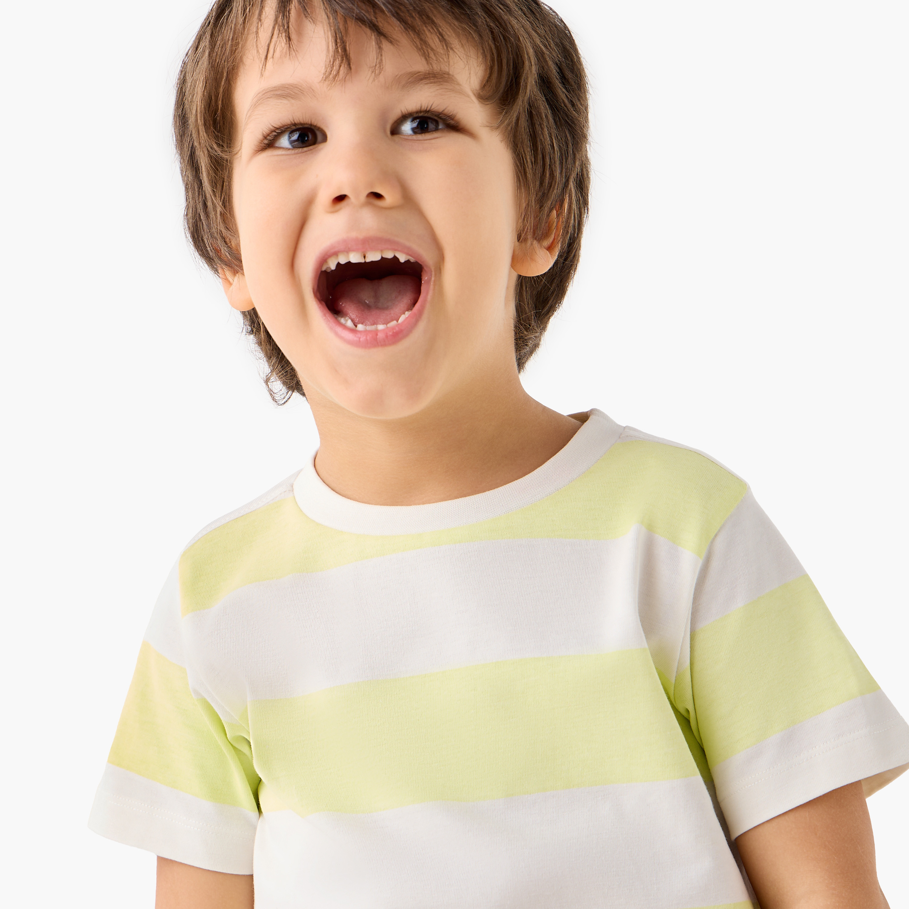 تيشيرت مقلم بياقة ضيقة وأكمام قصيرة من جونيورز-boys-clothing-tshirtsandpolos-image-6