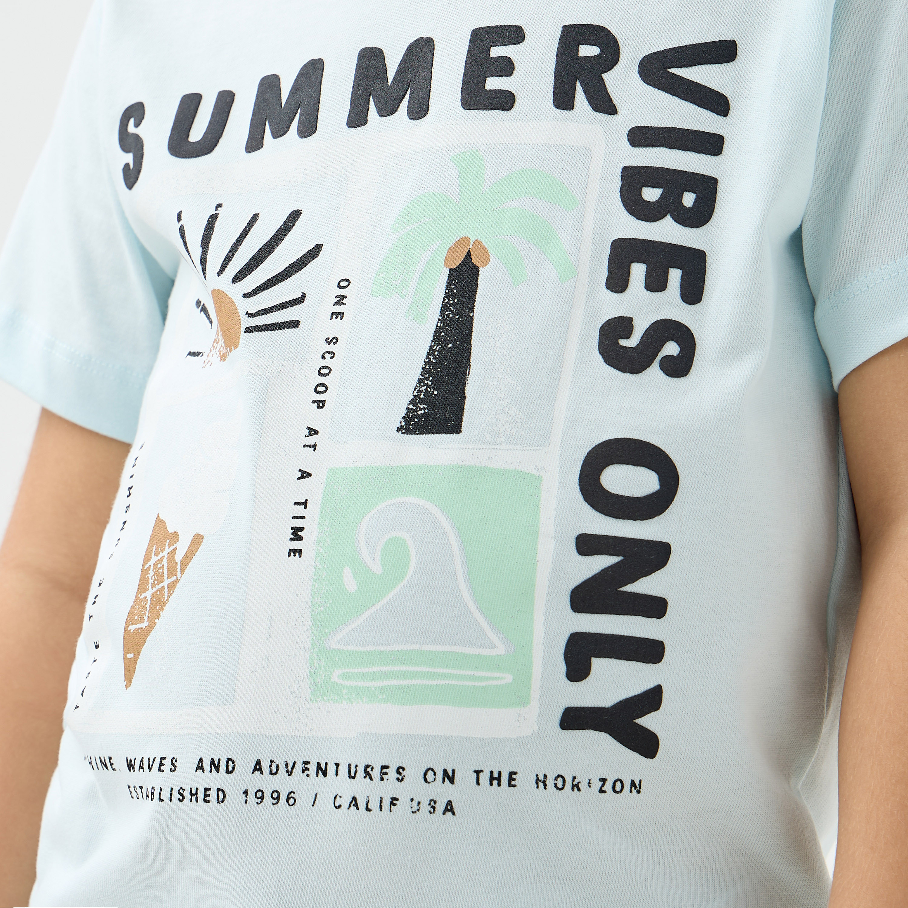 تيشيرت بأكمام قصيرة وطبعات جرافيك من جونيورز-boys-clothing-tshirtsandpolos-image-5